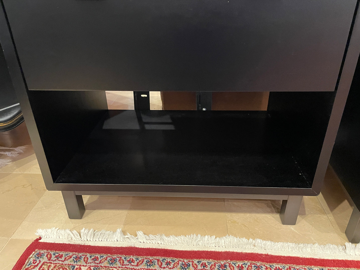 Room and Board One Drawer Nightstand (0OU00I)