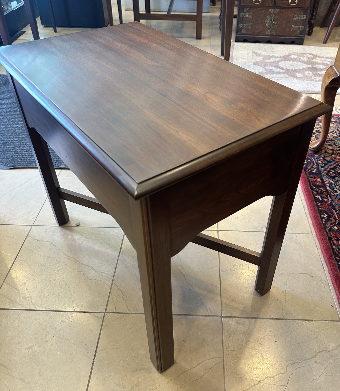 Pennsylvania House End Table, Cherry (Two available 0C400Q, 0C400P)