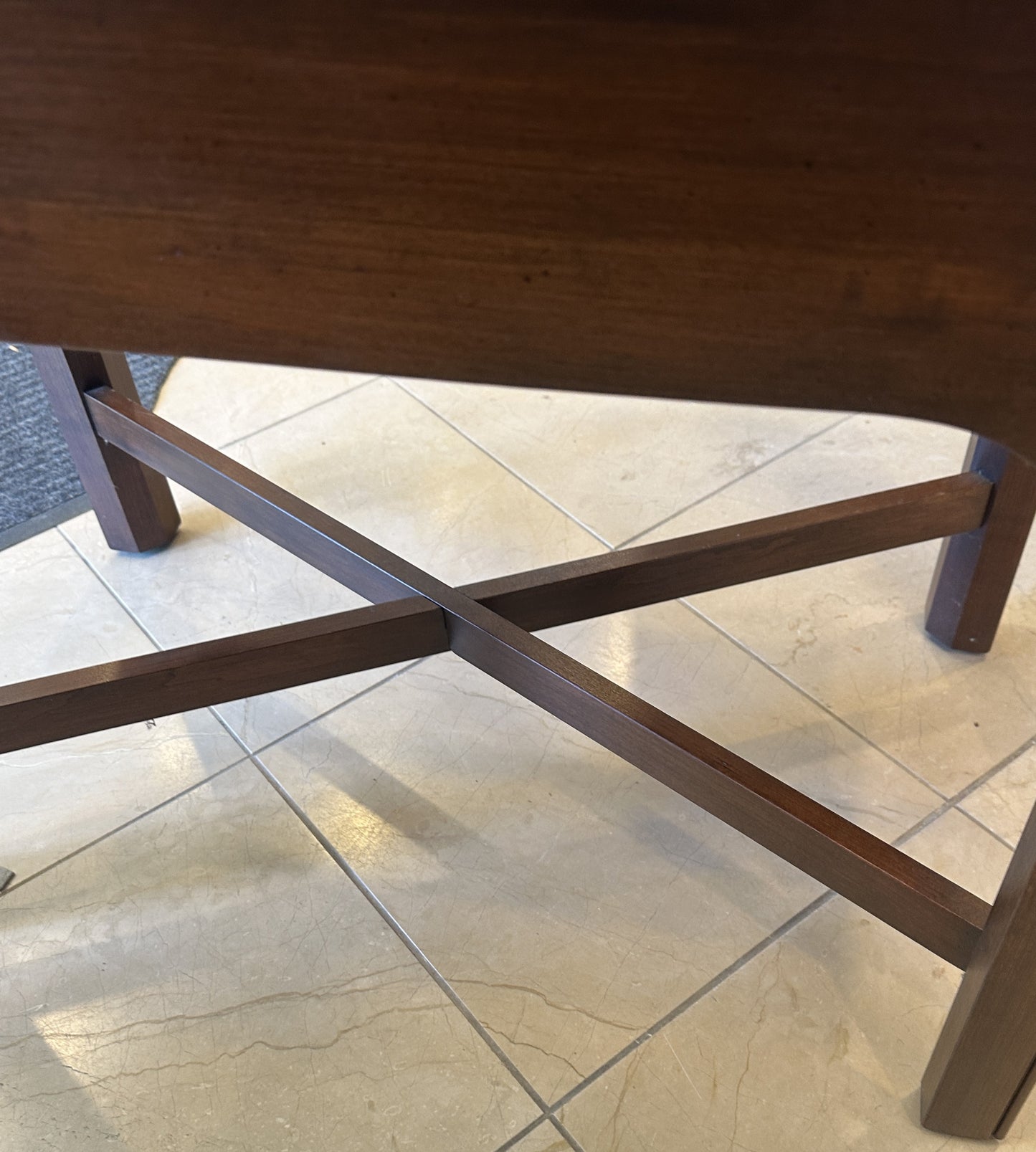 Pennsylvania House End Table, Cherry (Two available 0C400Q, 0C400P)