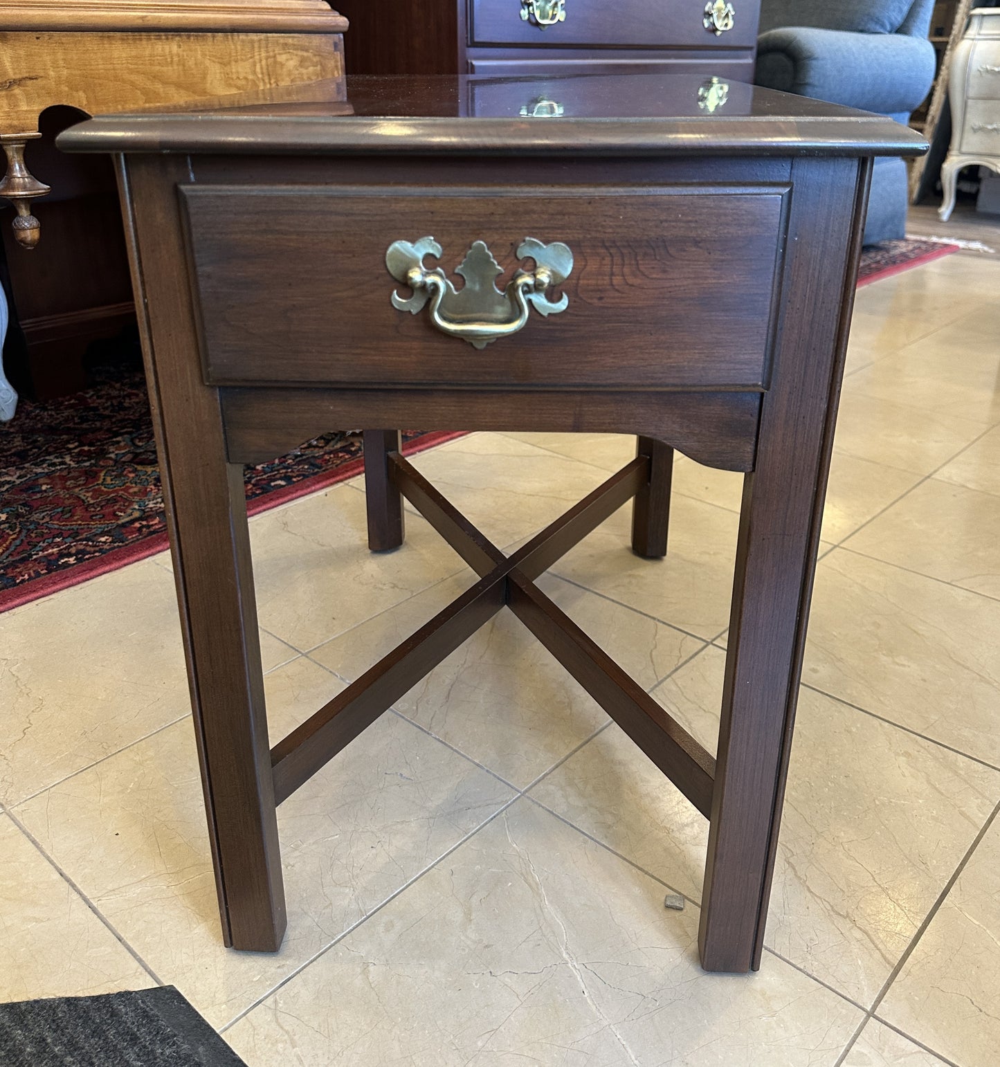 Pennsylvania House End Table, Cherry (Two available 0C400Q, 0C400P)