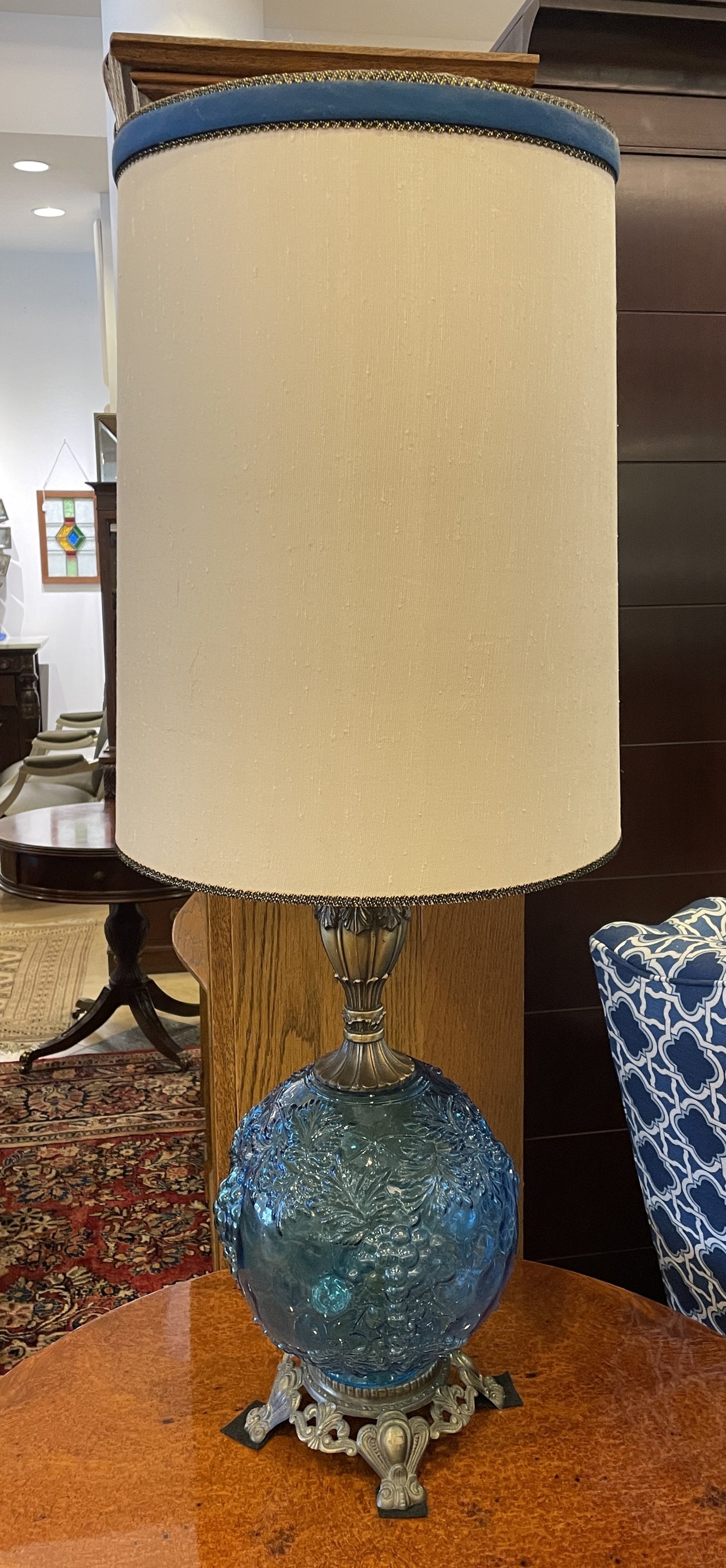 Vintage Grape Molded Blue Base Lamp (0OV002)