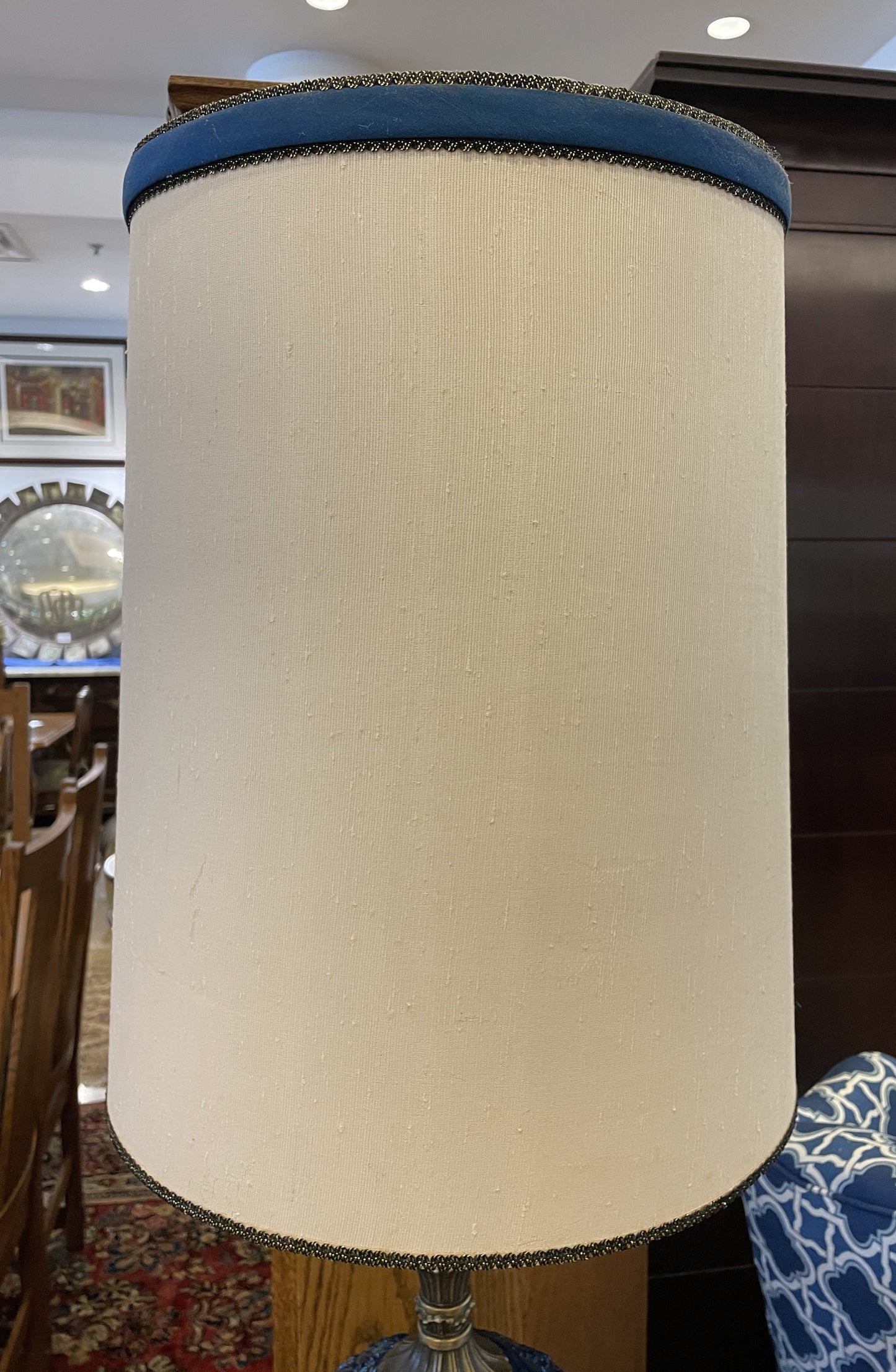 Vintage Grape Molded Blue Base Lamp (0OV002)