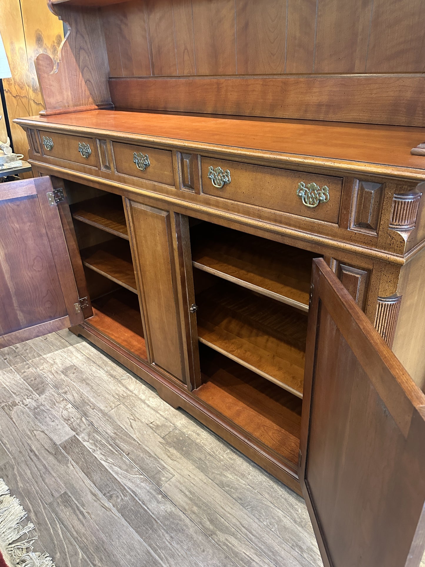 Wright Table Company Welsh Style Cupboard (0C400O)