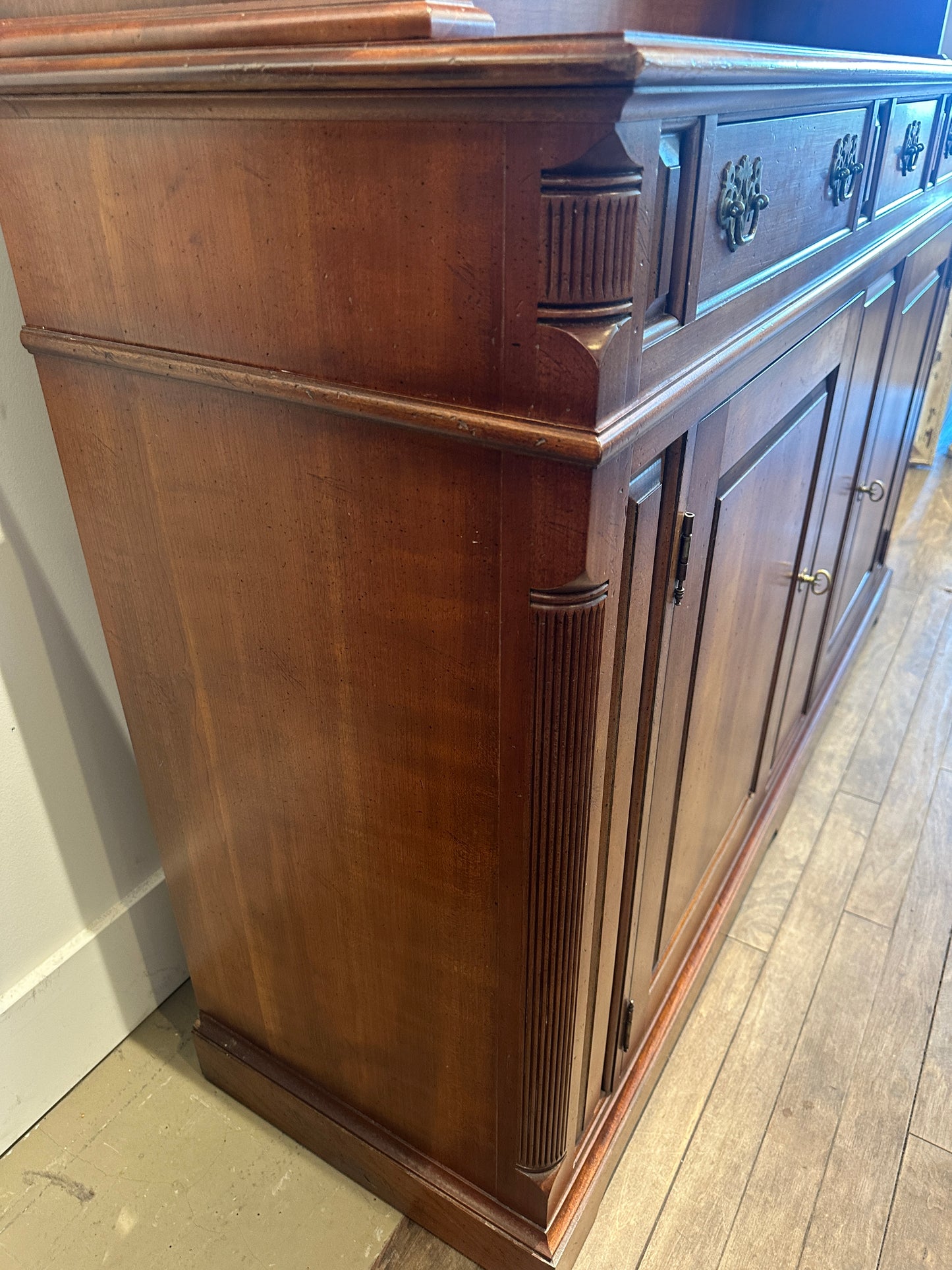 Wright Table Company Welsh Style Cupboard (0C400O)