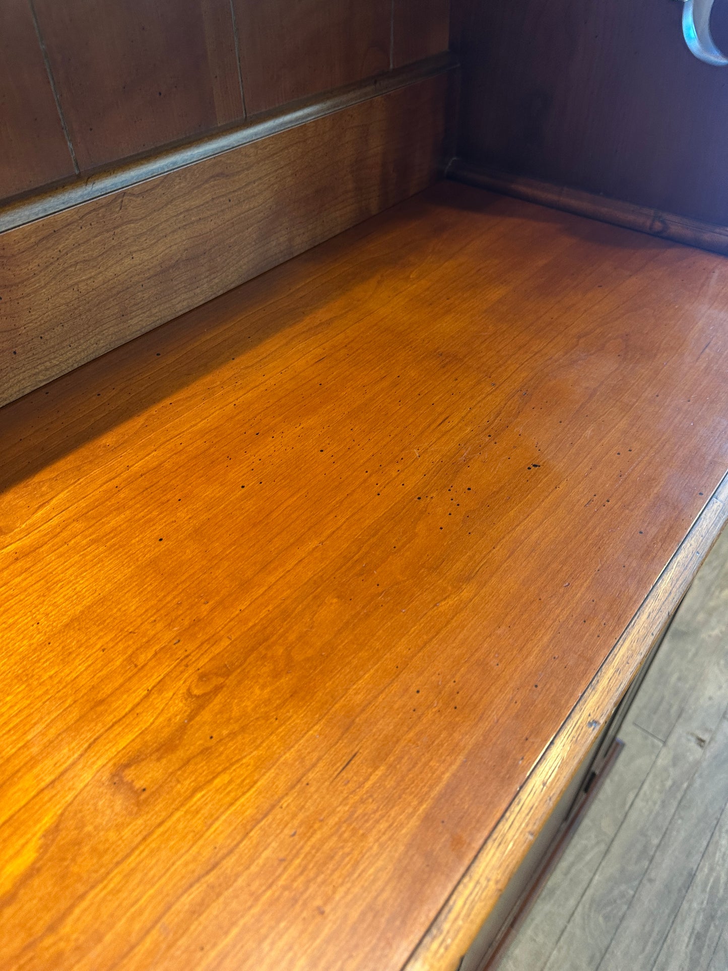 Wright Table Company Welsh Style Cupboard (0C400O)