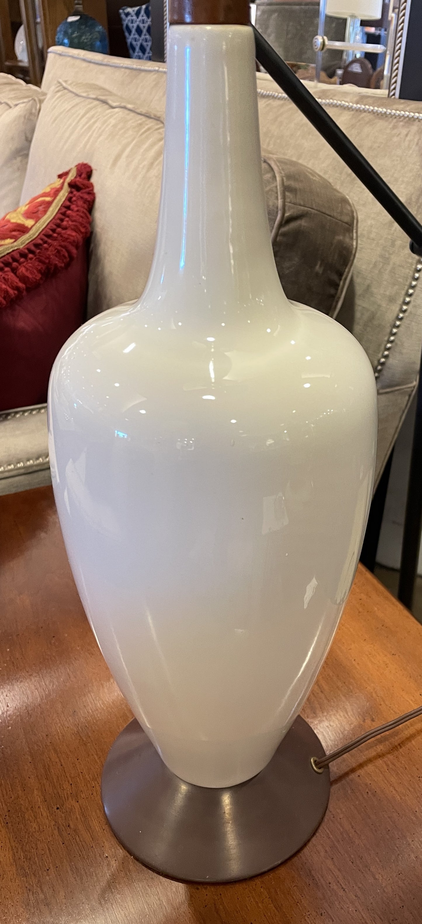 Honi Chilo Mid Century glazed Lamp (0OV004)