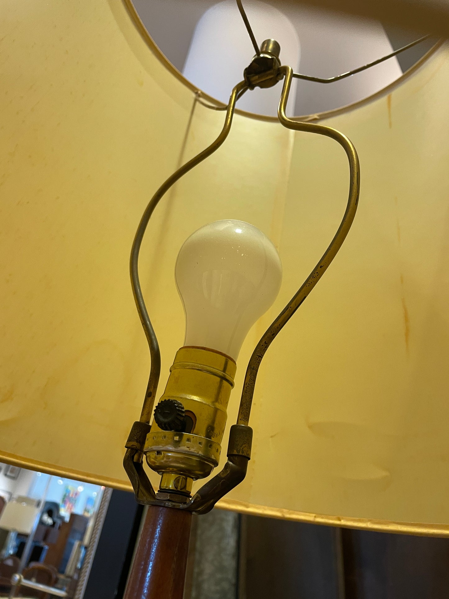 Honi Chilo Mid Century glazed Lamp (0OV004)