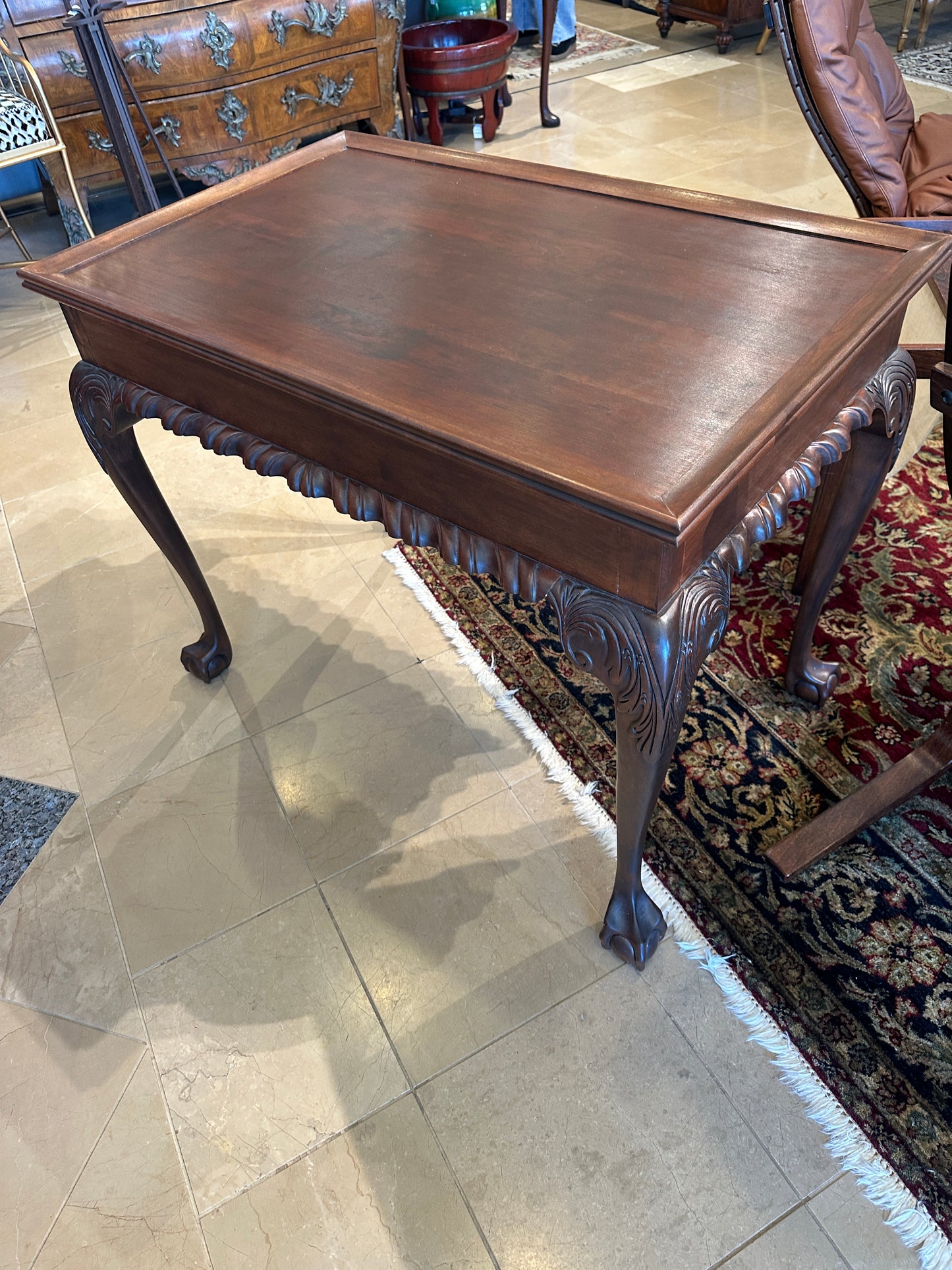 Tea Table with Rolled Molding (0C401G)