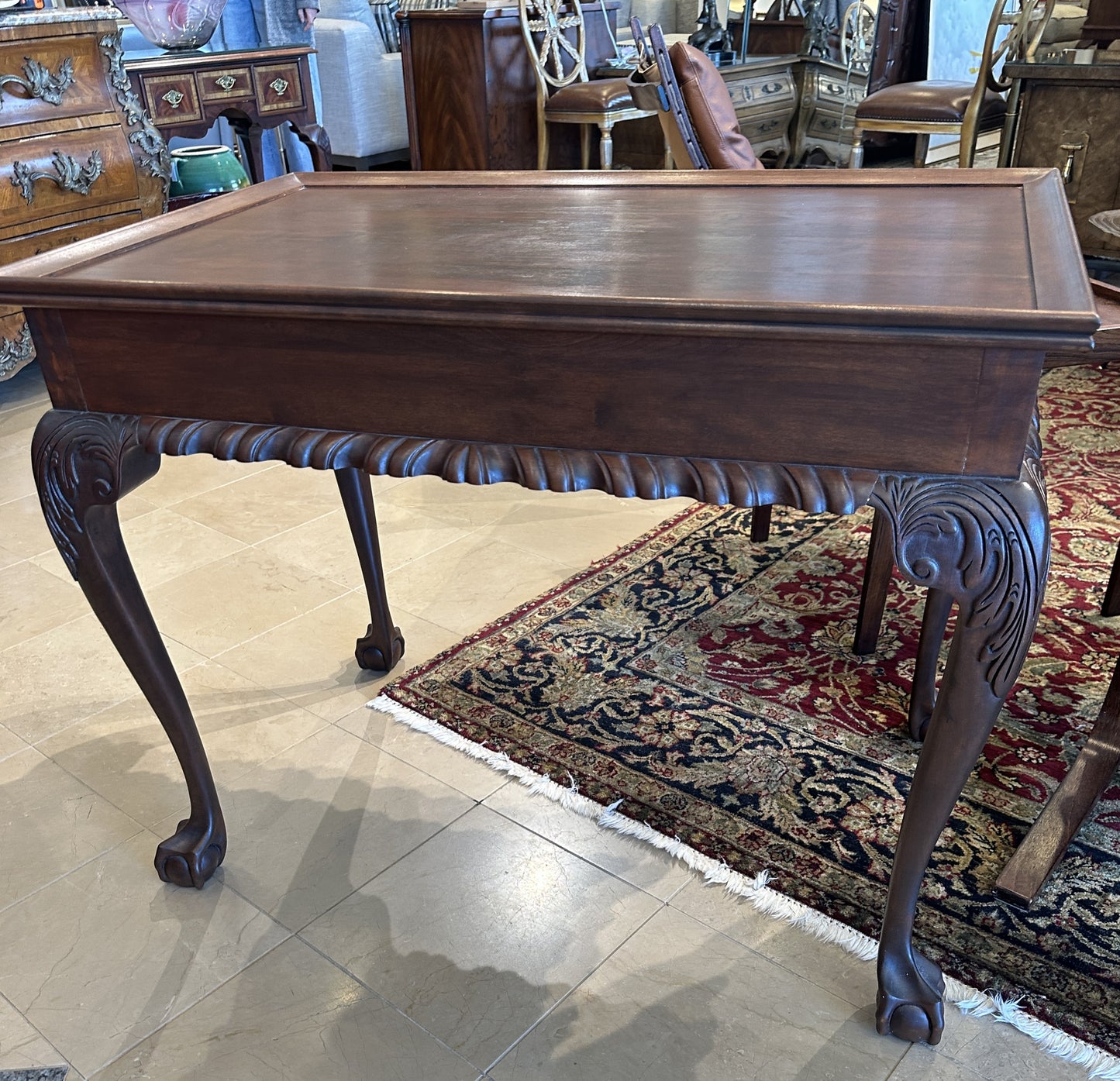 Tea Table with Rolled Molding (0C401G)