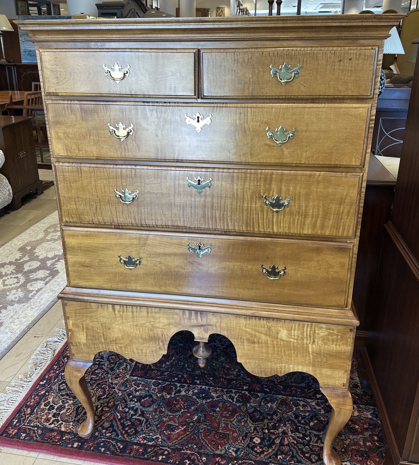 Harden Yale Reproduction of Mabel Brady Garvan Tallboy, curly maple (0C401E)