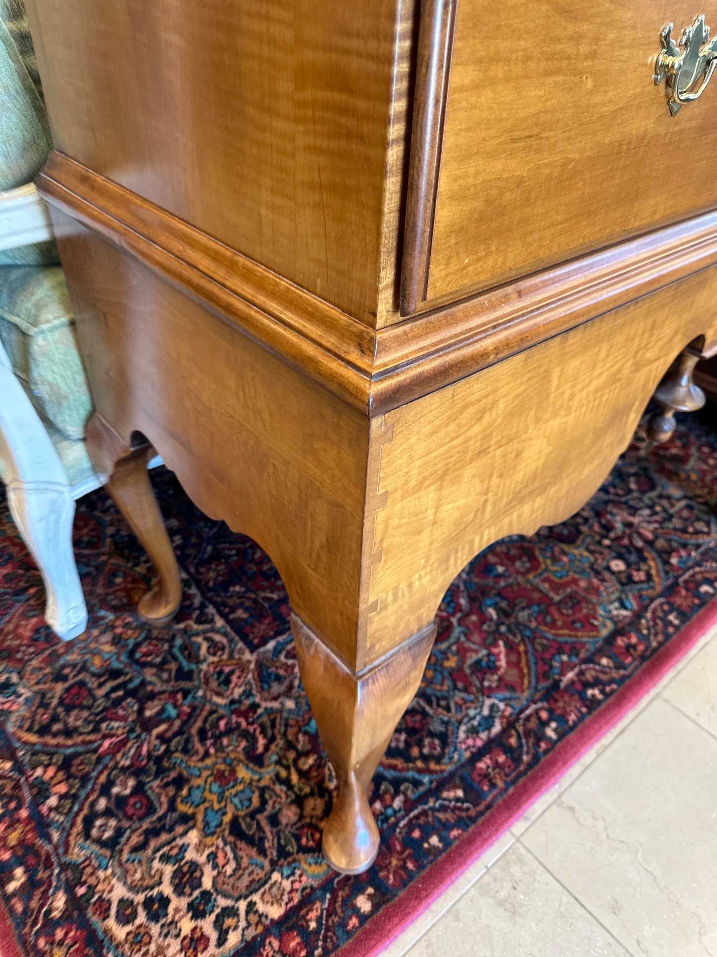 Harden Yale Reproduction of Mabel Brady Garvan Tallboy, curly maple (0C401E)