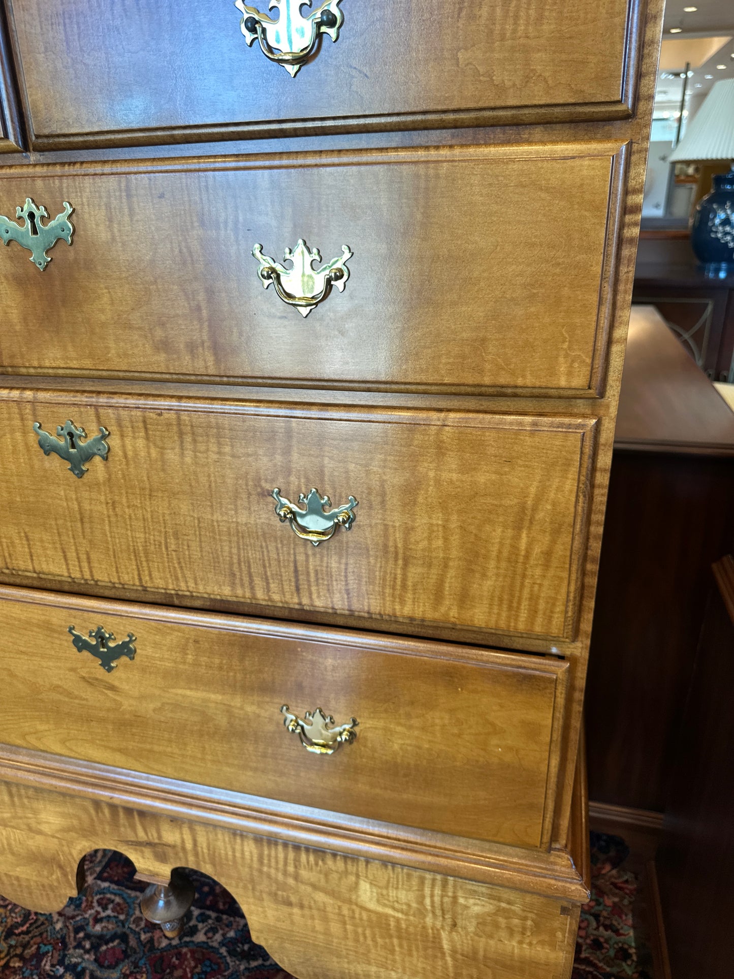 Harden Yale Reproduction of Mabel Brady Garvan Tallboy, curly maple (0C401E)