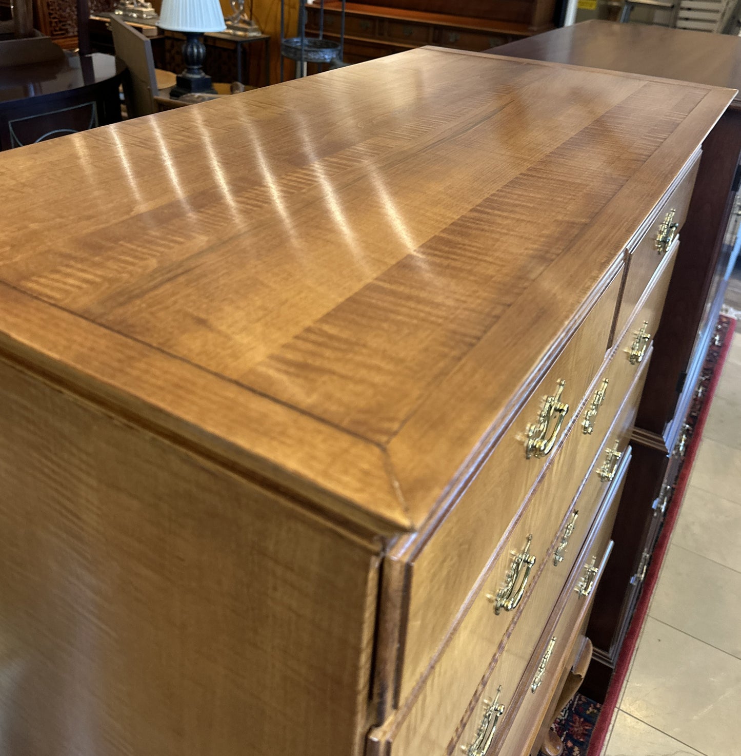 Harden Yale Reproduction of Mabel Brady Garvan Tallboy, curly maple (0C401E)