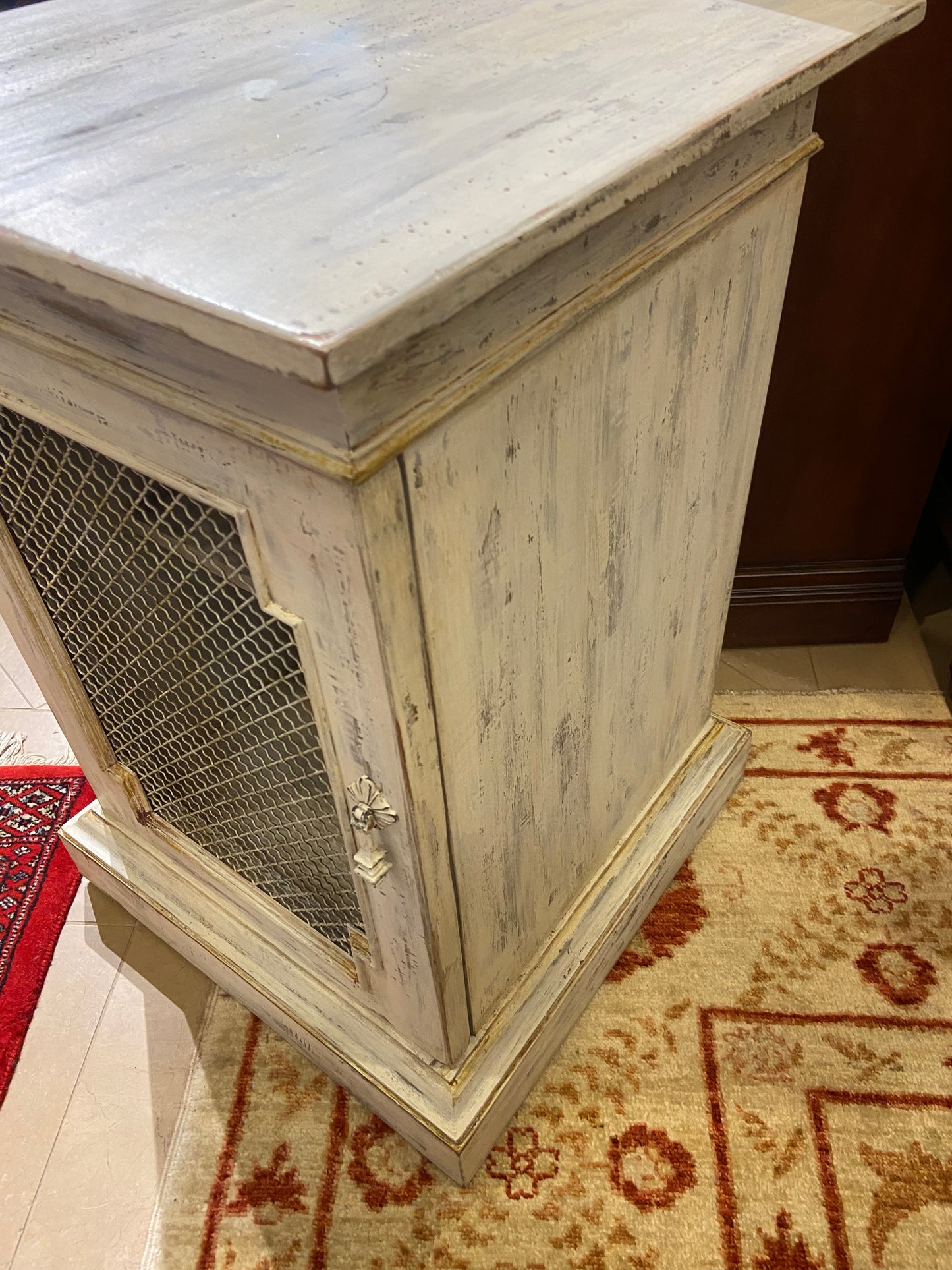 Shabby-Chic White Side Table (25037)