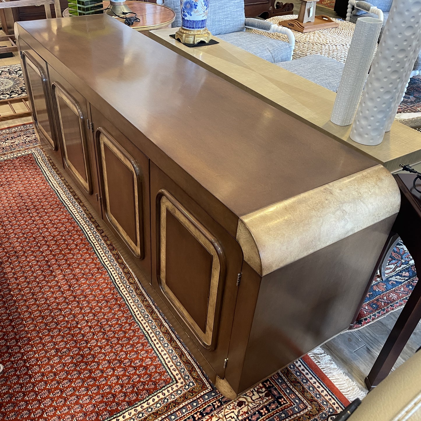 Curved Edge Vintage Sideboard (0OU00O)