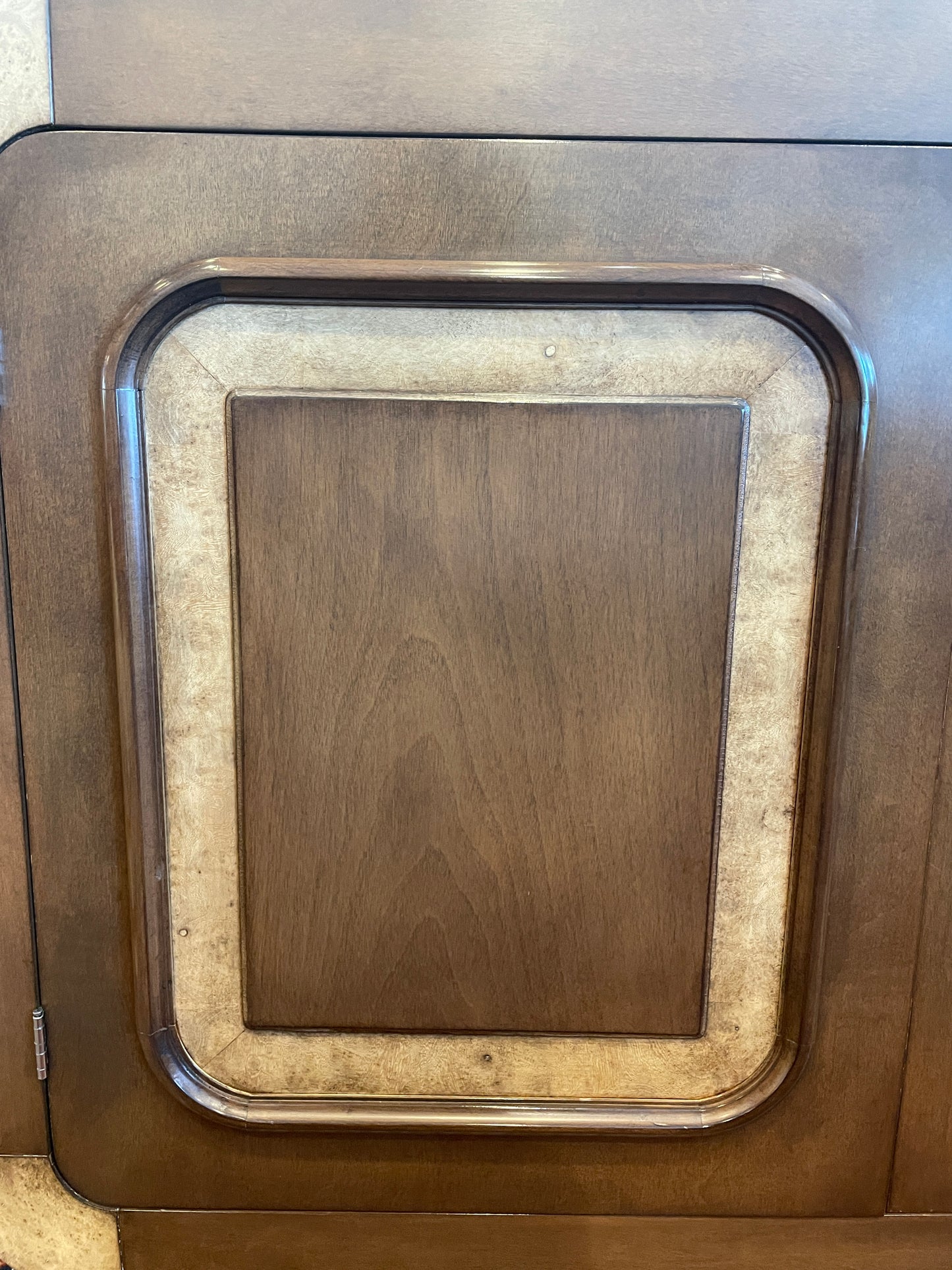 Curved Edge Vintage Sideboard (0OU00O)