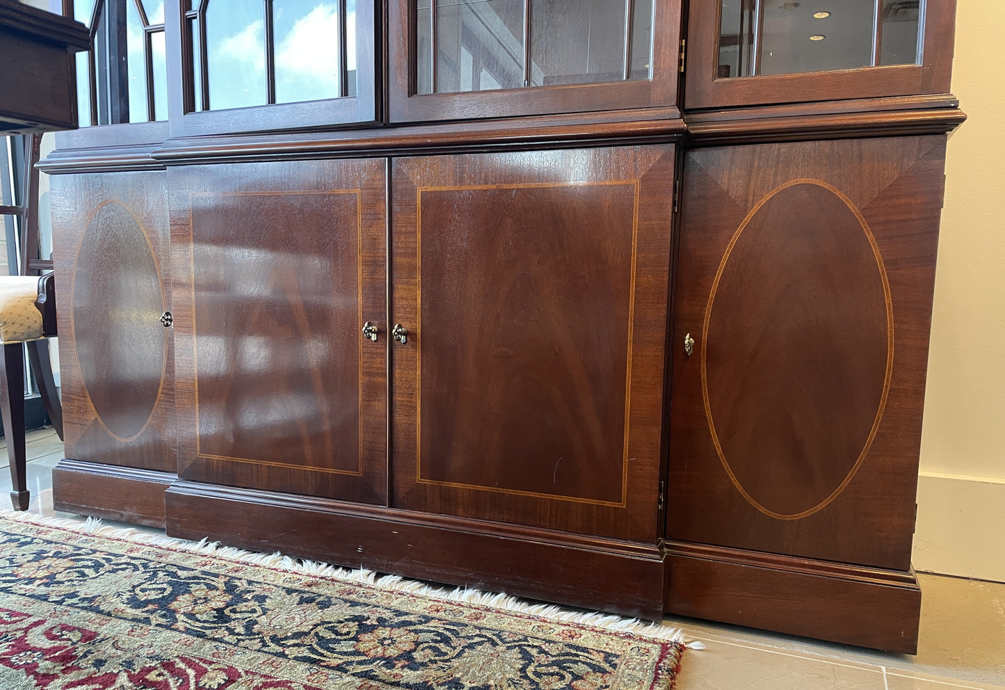 Baker Chippendale Mahogany Breakfront, AS IS (0OX003)