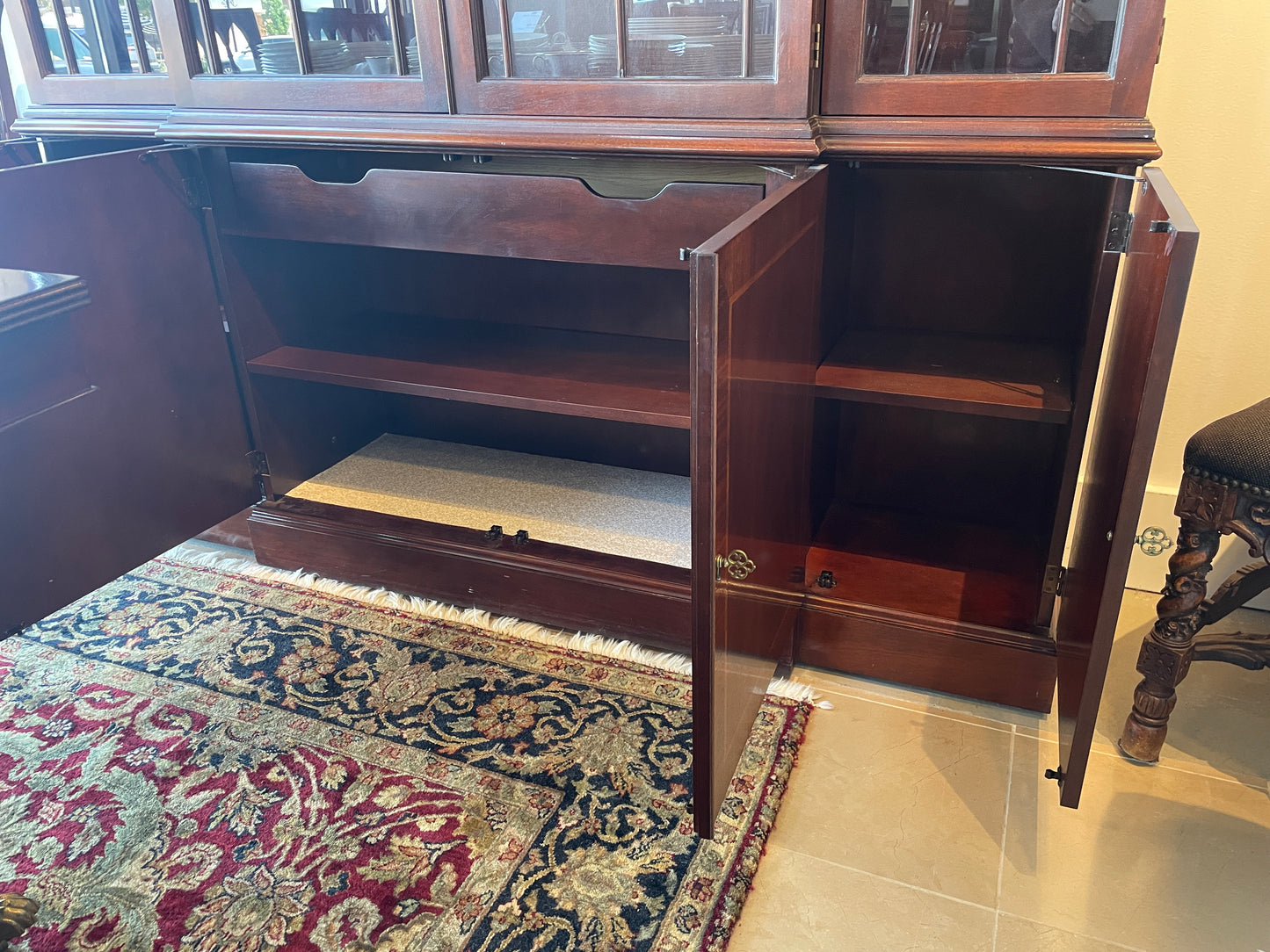 Baker Chippendale Mahogany Breakfront, AS IS (0OX003)