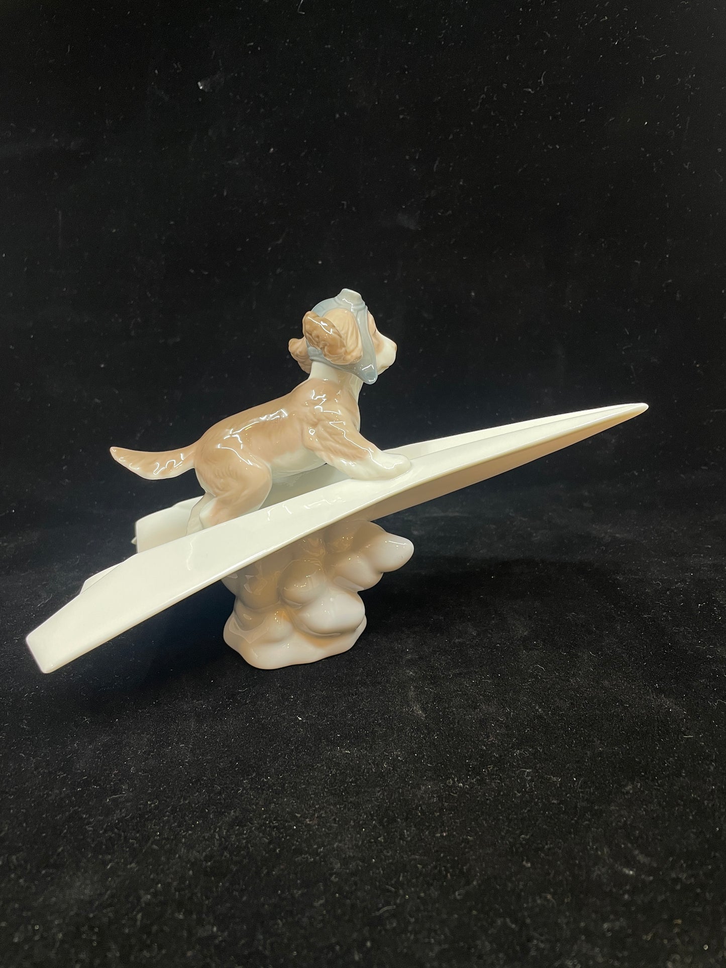 Lladro "Let's Fly Away" Dog on a Paper Airplane with Box #06665