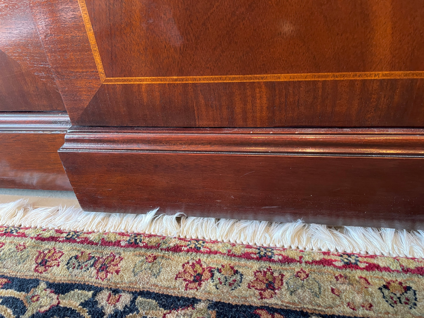 Baker Chippendale Mahogany Breakfront, AS IS (0OX003)