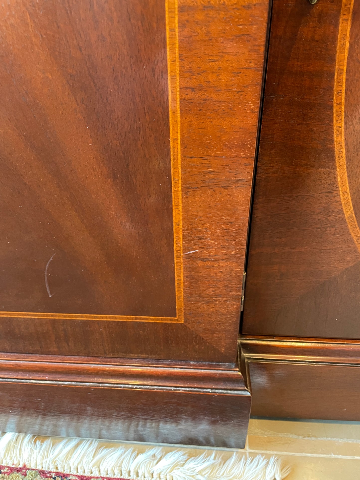 Baker Chippendale Mahogany Breakfront, AS IS (0OX003)