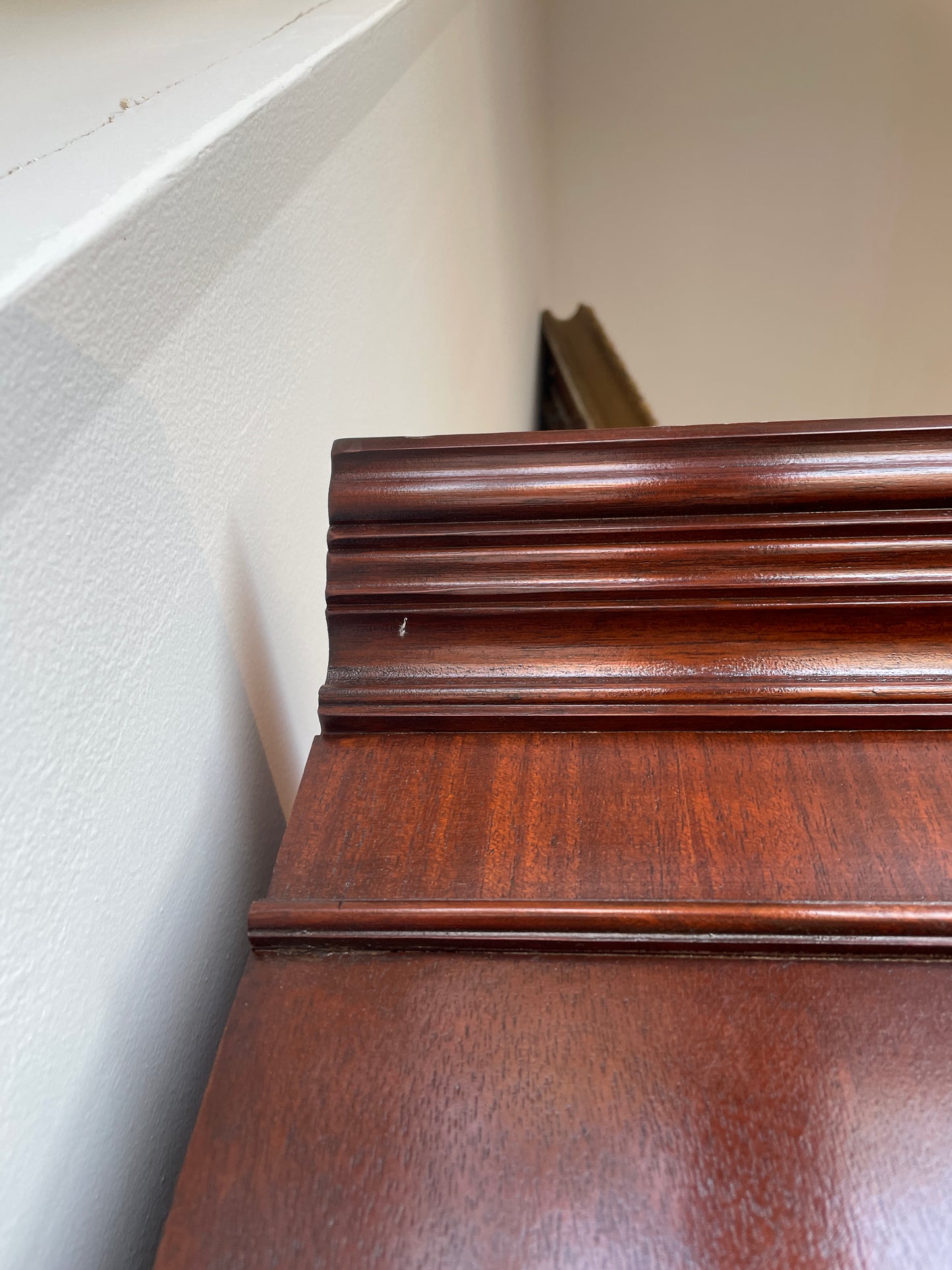 Baker Chippendale Mahogany Breakfront, AS IS (0OX003)
