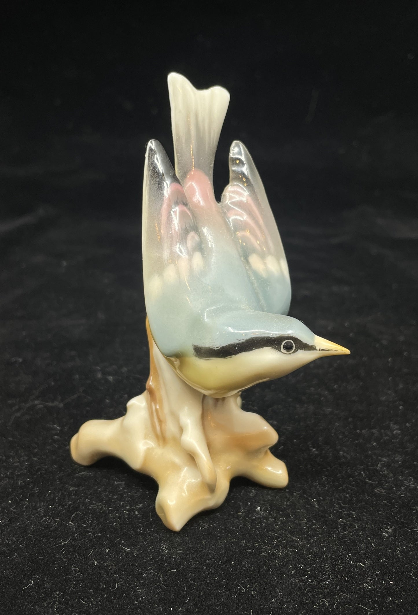 Hutschenreuther K Tutter Bird on Branch, Porcelain (0HO00J)