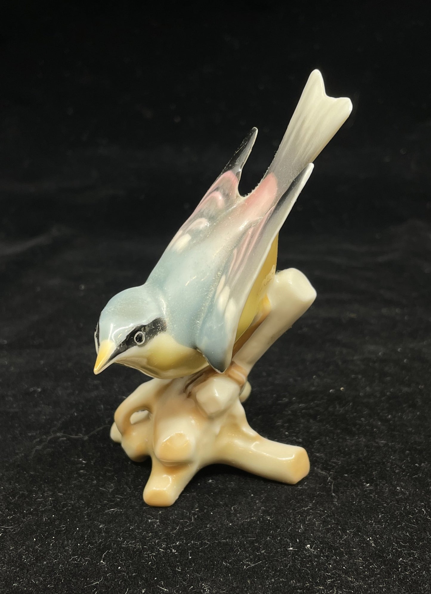 Hutschenreuther K Tutter Bird on Branch, Porcelain (0HO00J)