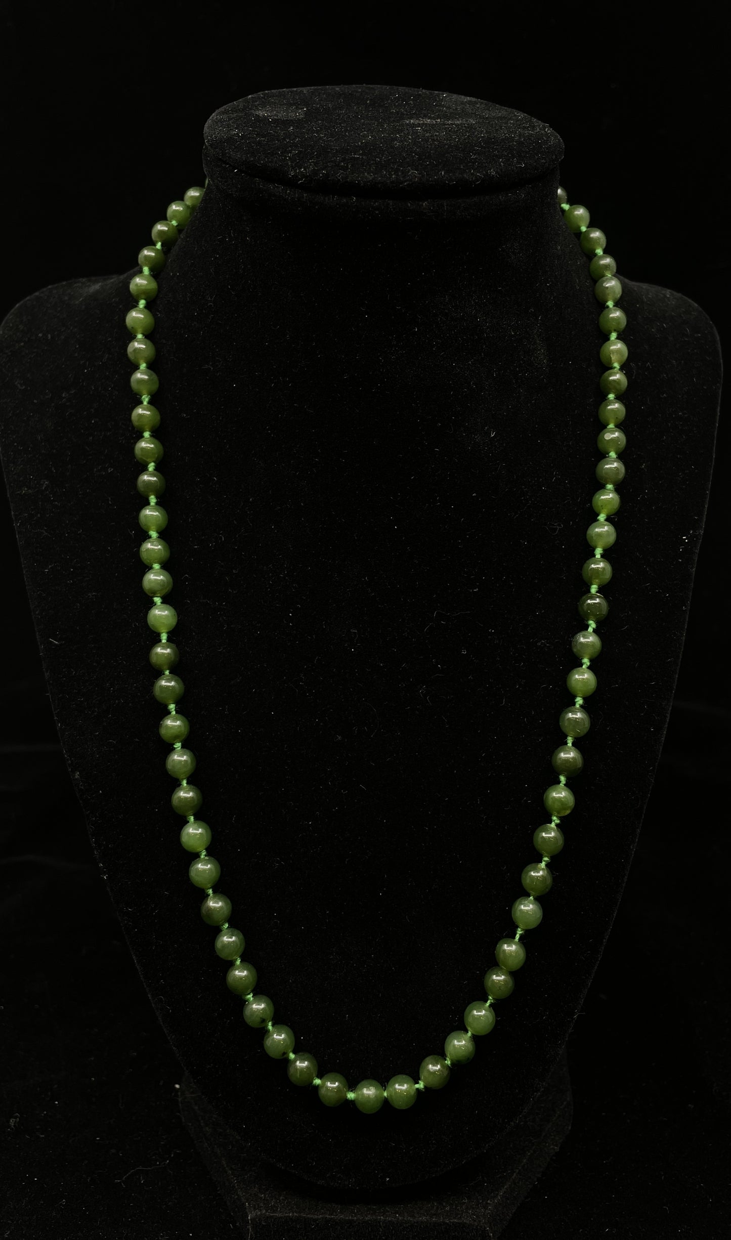 Jade Hand-Tied Bead Necklace (0LA002)