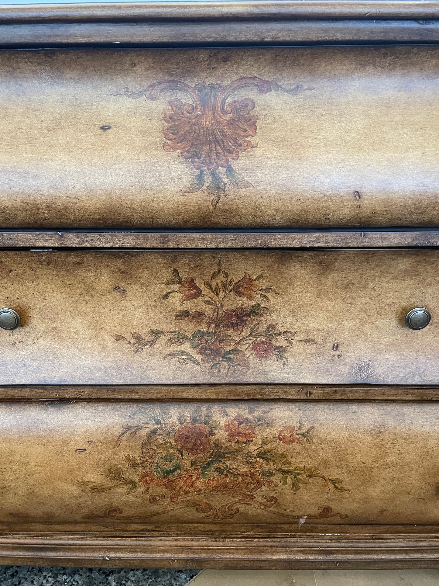 Faux Finish Bombe Chest, 3 drawers (0OU00A)