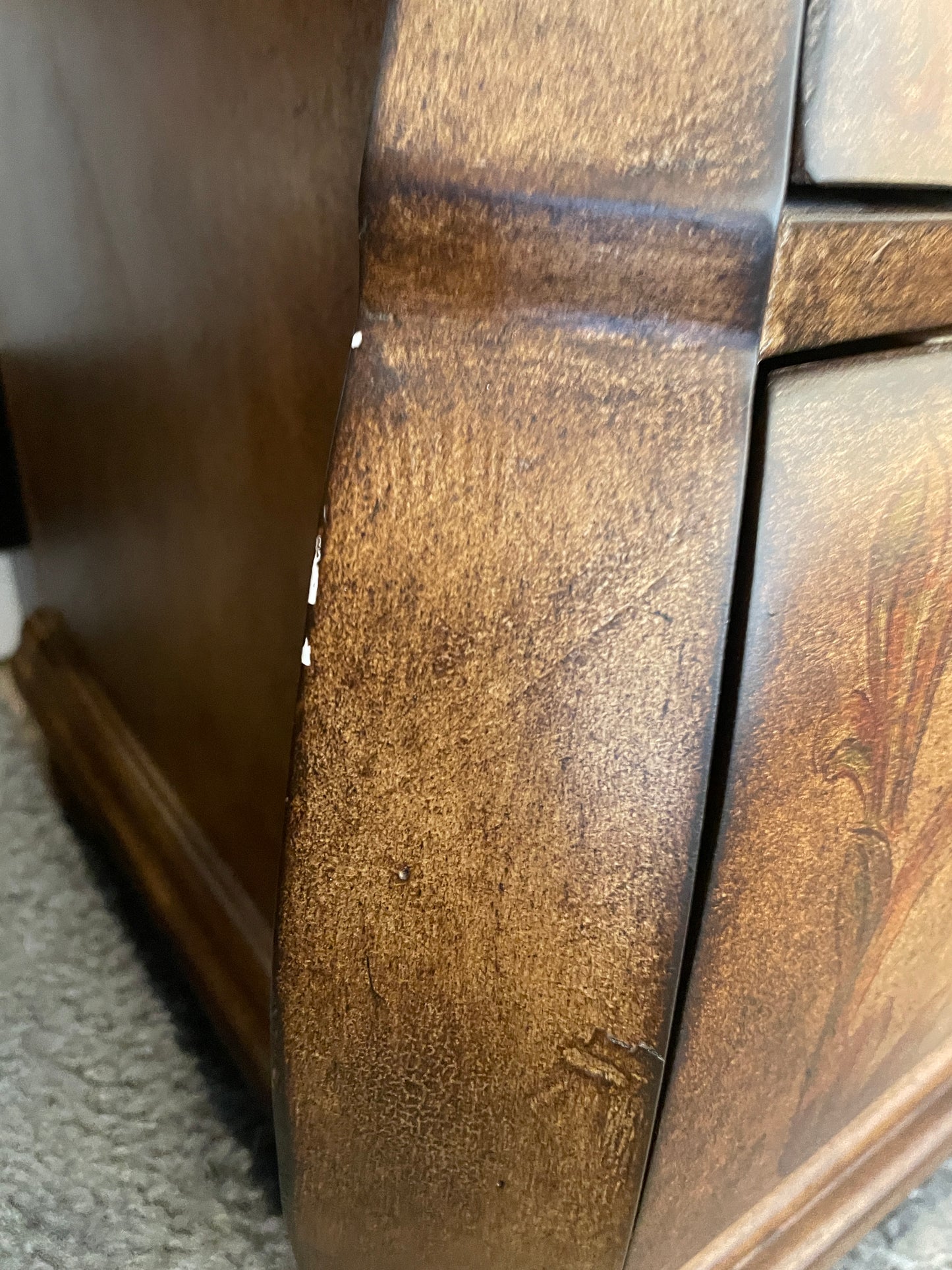 Faux Finish Bombe Chest, 3 drawers (0OU00A)