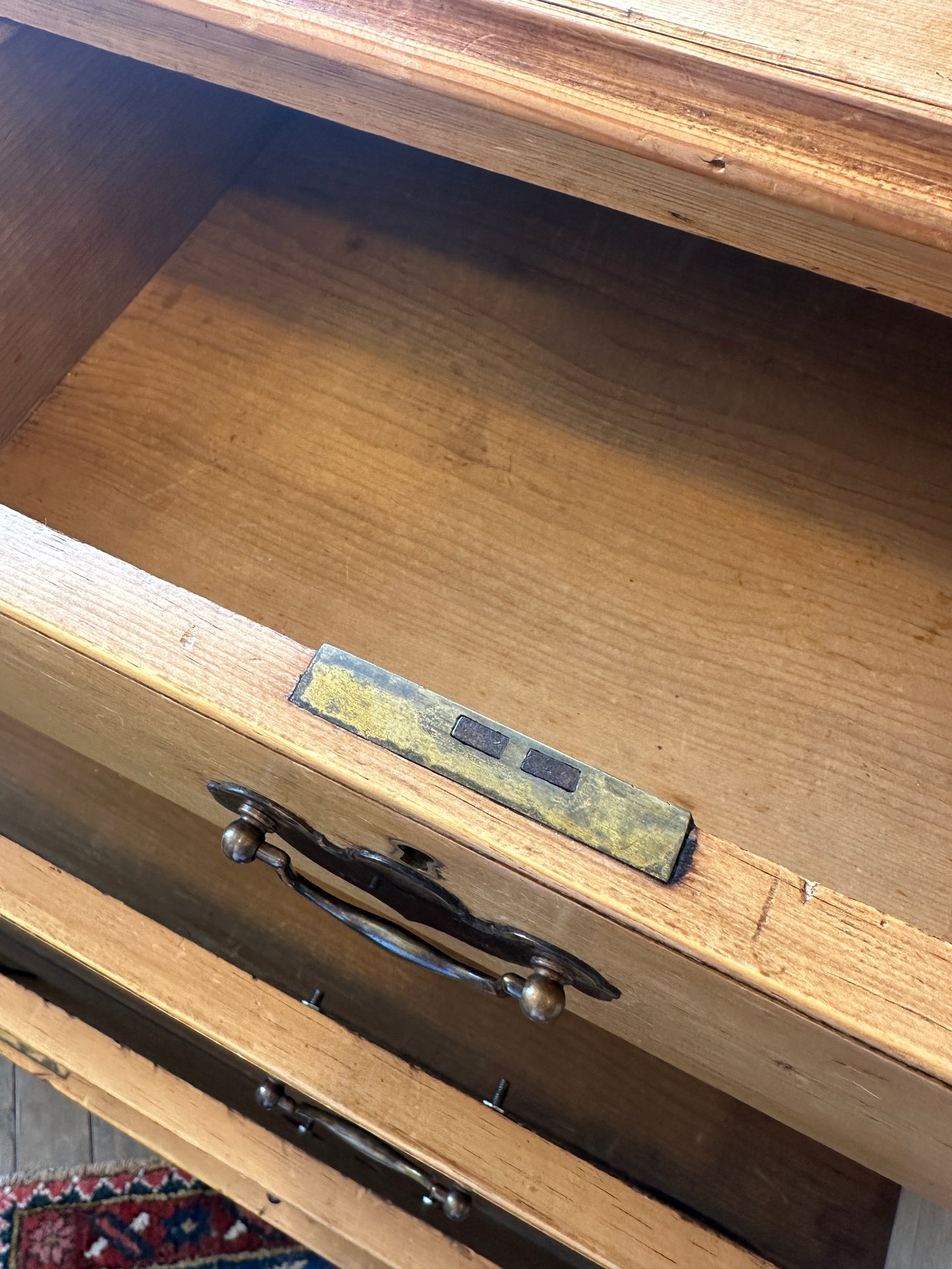 Antique Pine Block Front Chest (0NW00E)