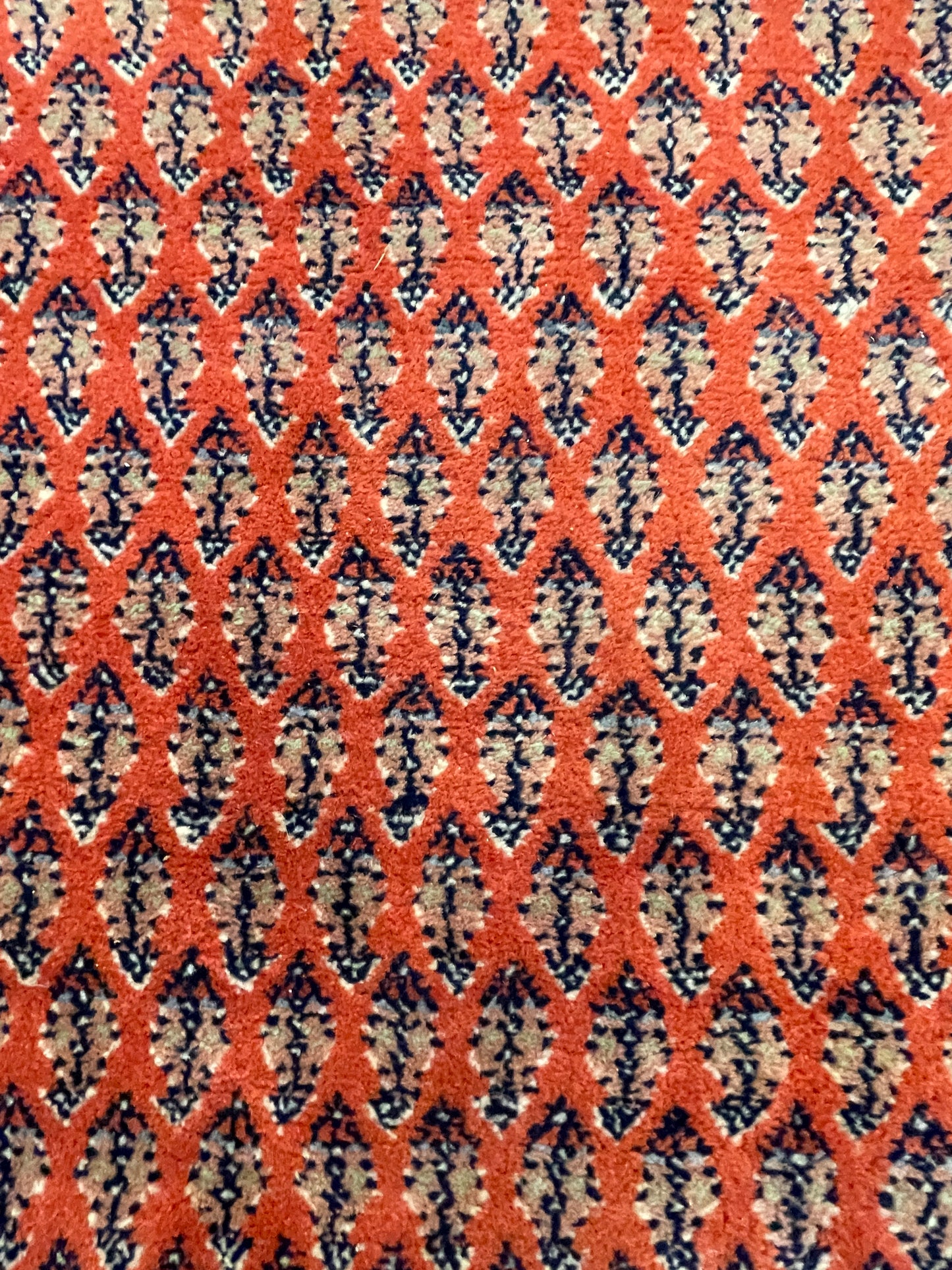 Persian Sarouk Mir Rug in Raspberry (Approx. 8'1x11'6) (0L7022)