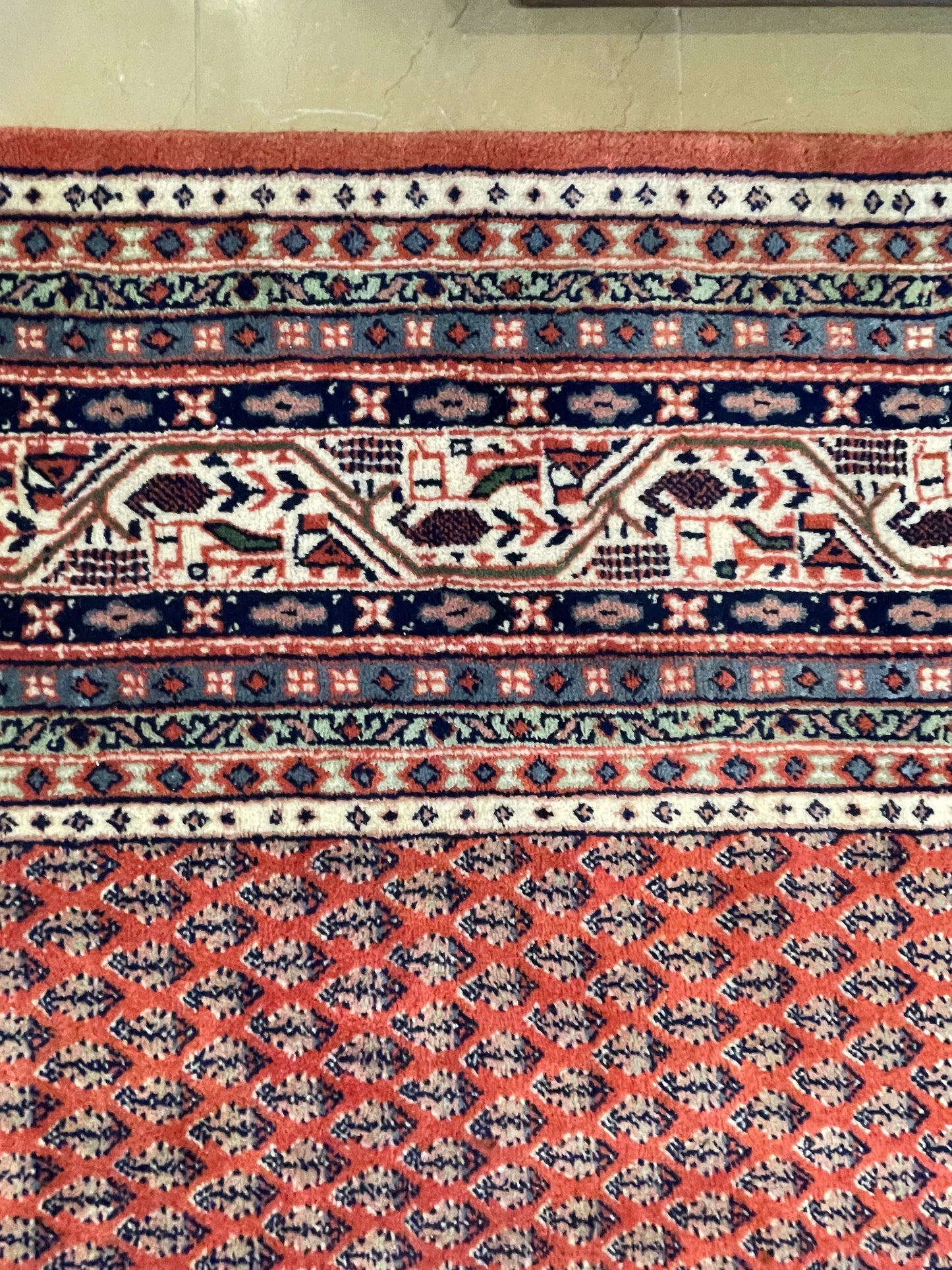 Persian Sarouk Mir Rug in Raspberry (Approx. 8'1x11'6) (0L7022)