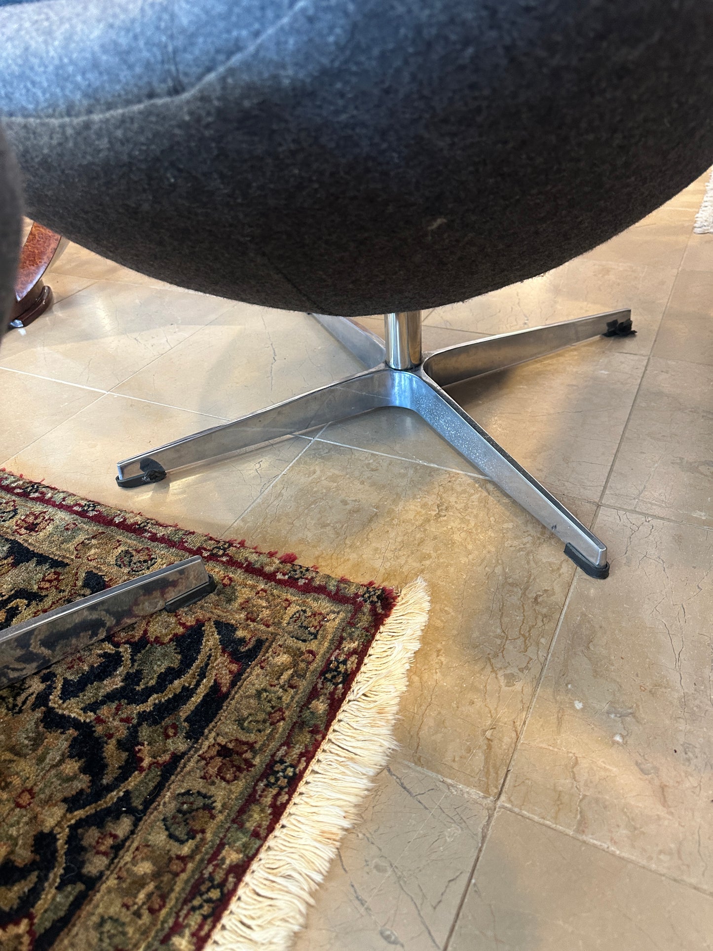 Egg Chair with Ottoman in Wool, after Fritz Hansen (0NT00C, 0NT00B) (Two Available)