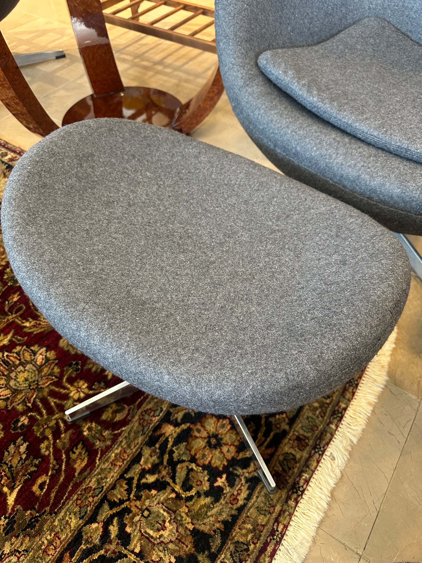 Egg Chair with Ottoman in Wool, after Fritz Hansen (0NT00C, 0NT00B) (Two Available)