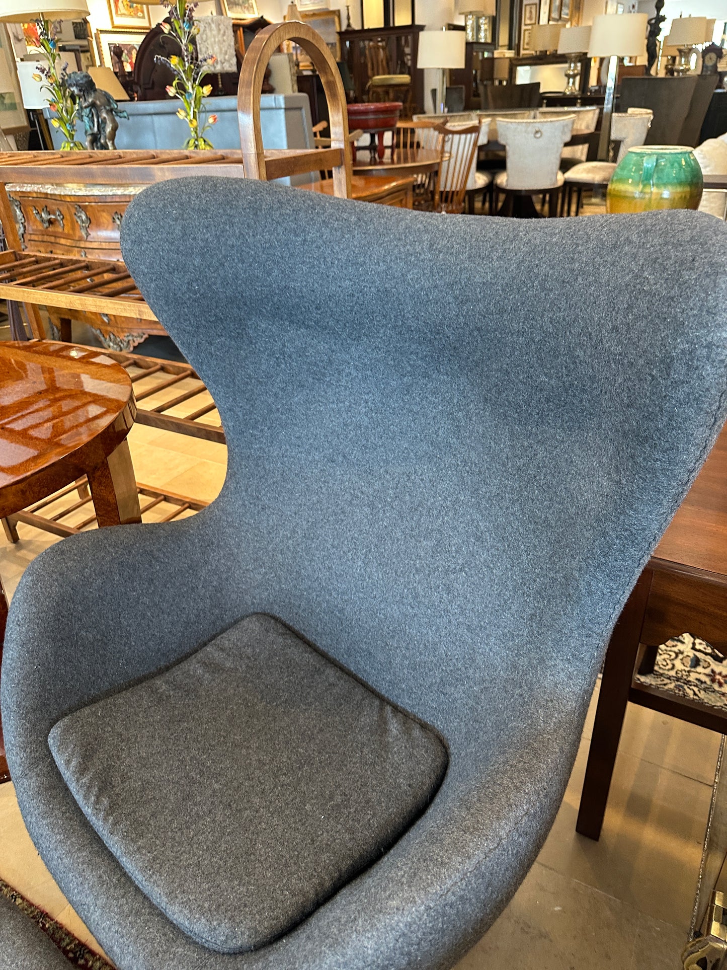 Egg Chair with Ottoman in Wool, after Fritz Hansen (0NT00C, 0NT00B) (Two Available)