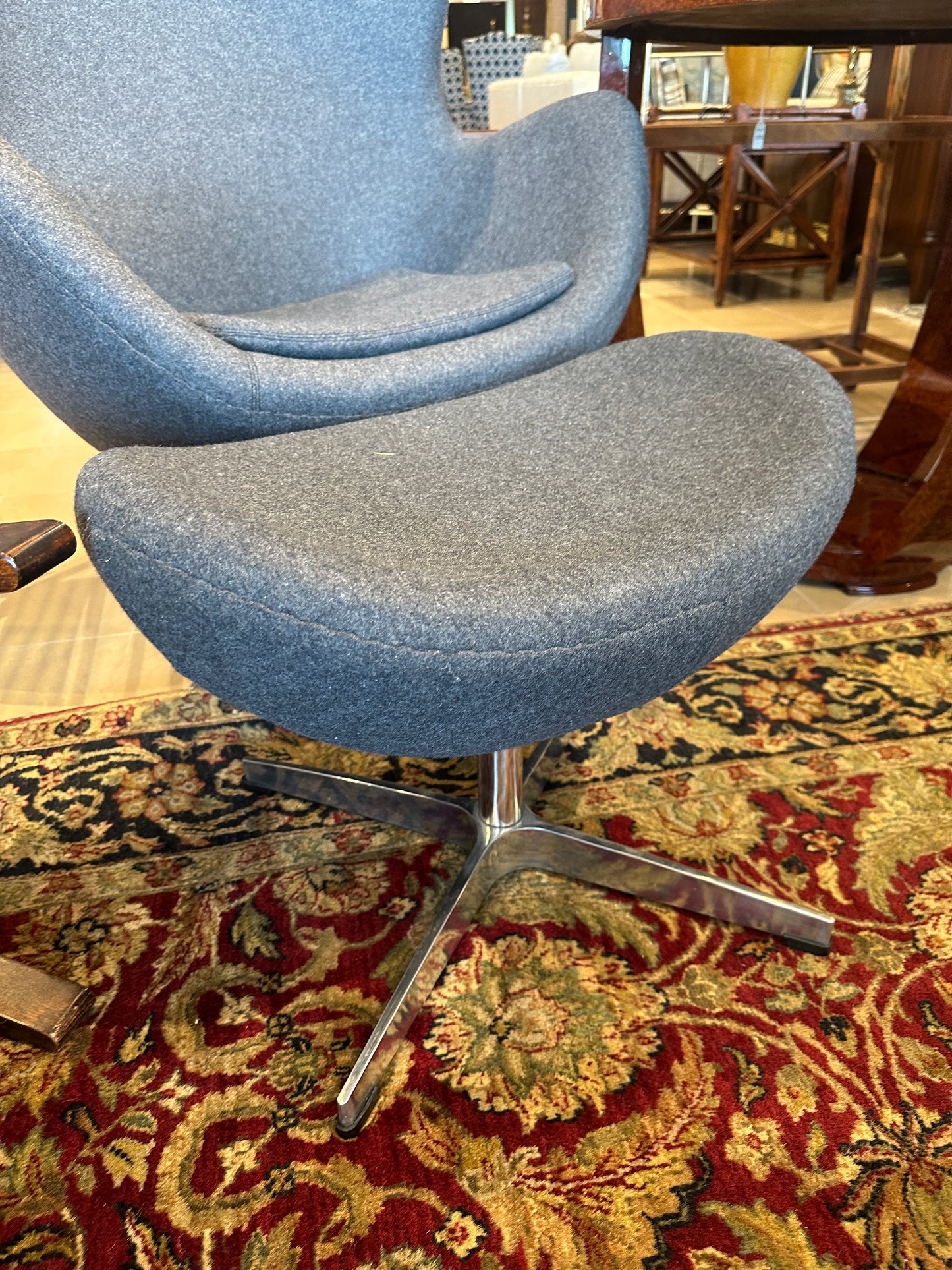 Egg Chair with Ottoman in Wool, after Fritz Hansen (0NT00C, 0NT00B) (Two Available)