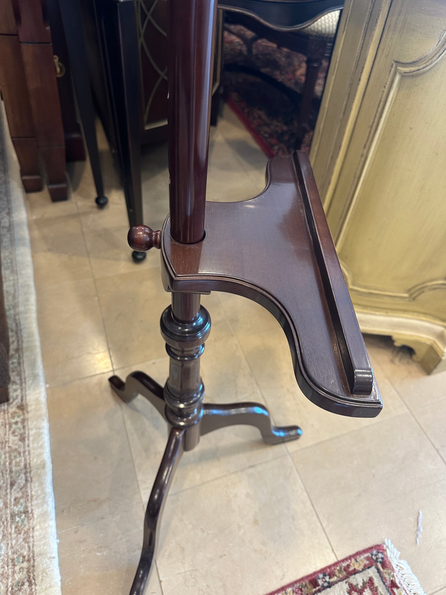 Wood Easel AS IS (0C402M)