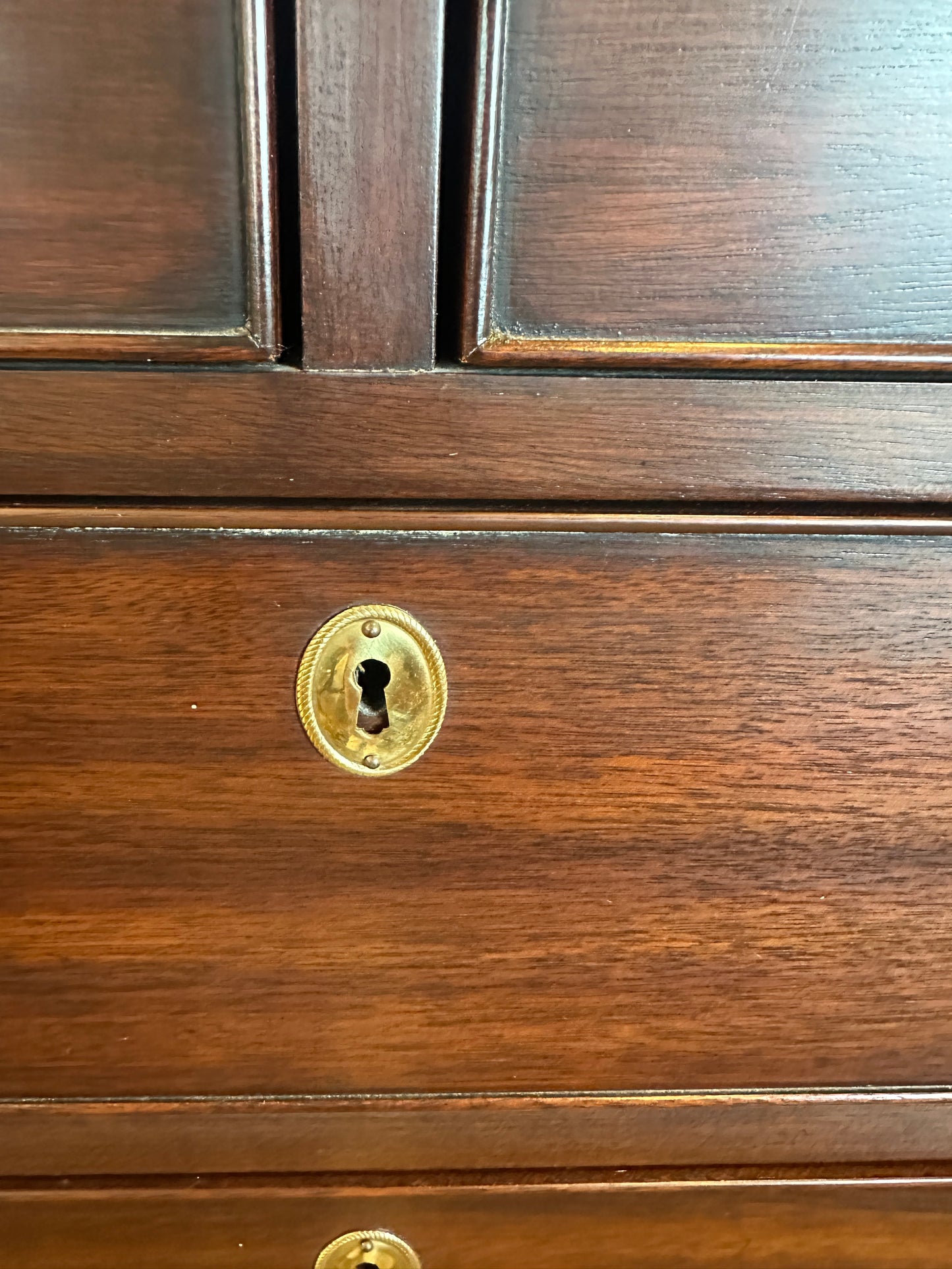 Henkel Harris Block Front Mahogany 5 Drawer Chest (0C401P)