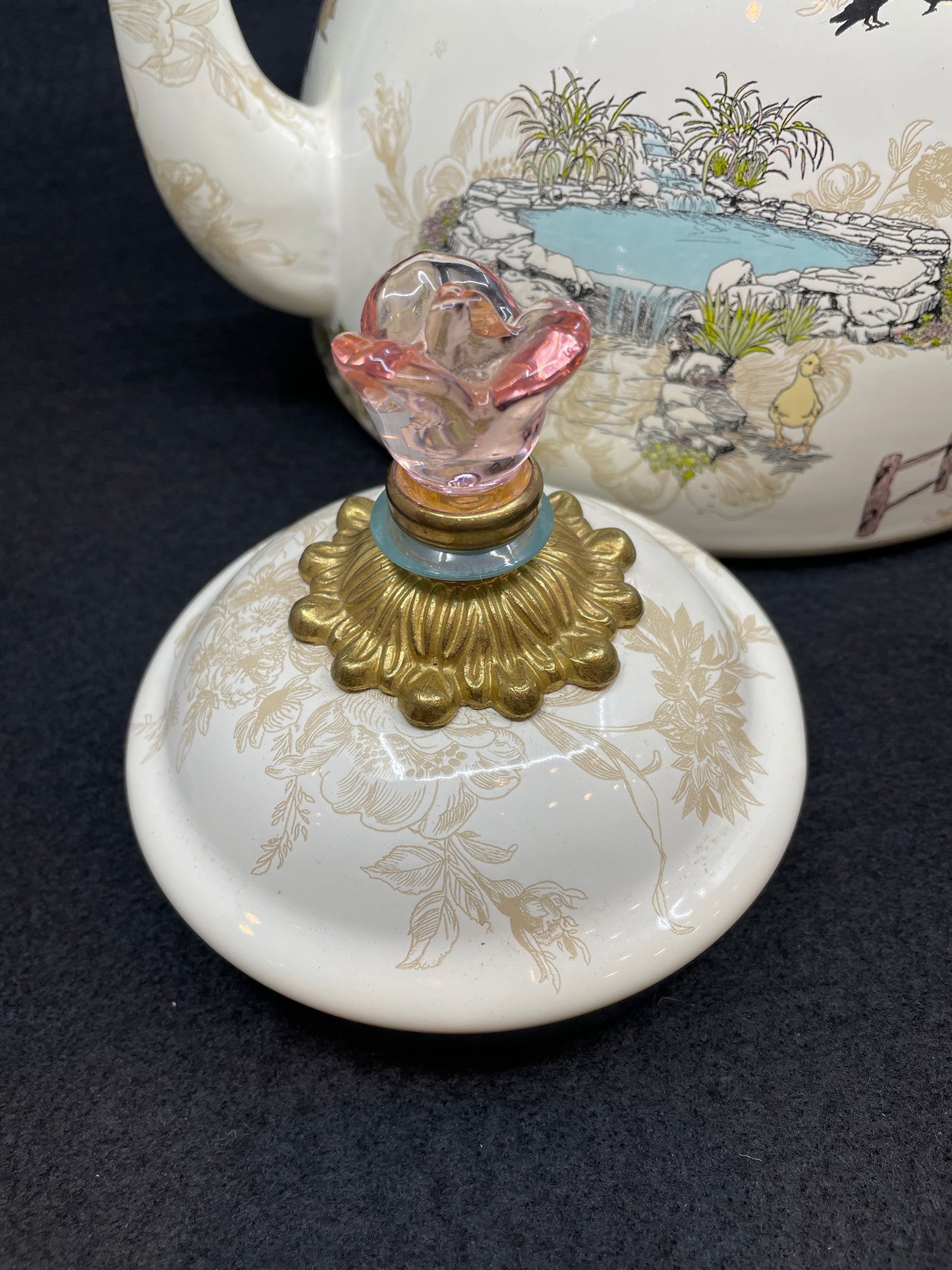 Mackenzie-Childs Aurora 3qt Teapot (0OO00E)