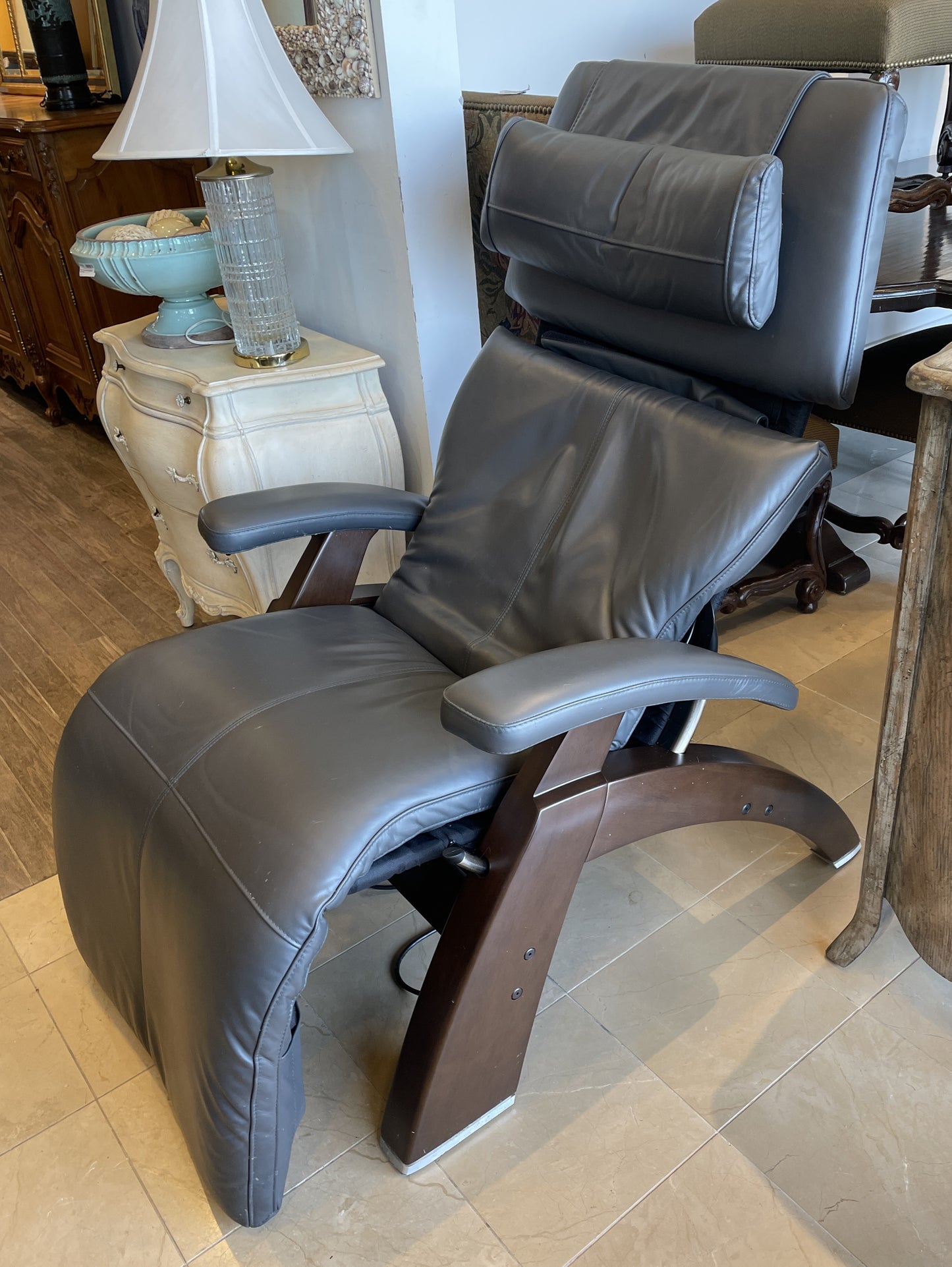 Human Touch "Perfect Chair" PC-610 Omni Motion Recliner, AS IS (0LC002)