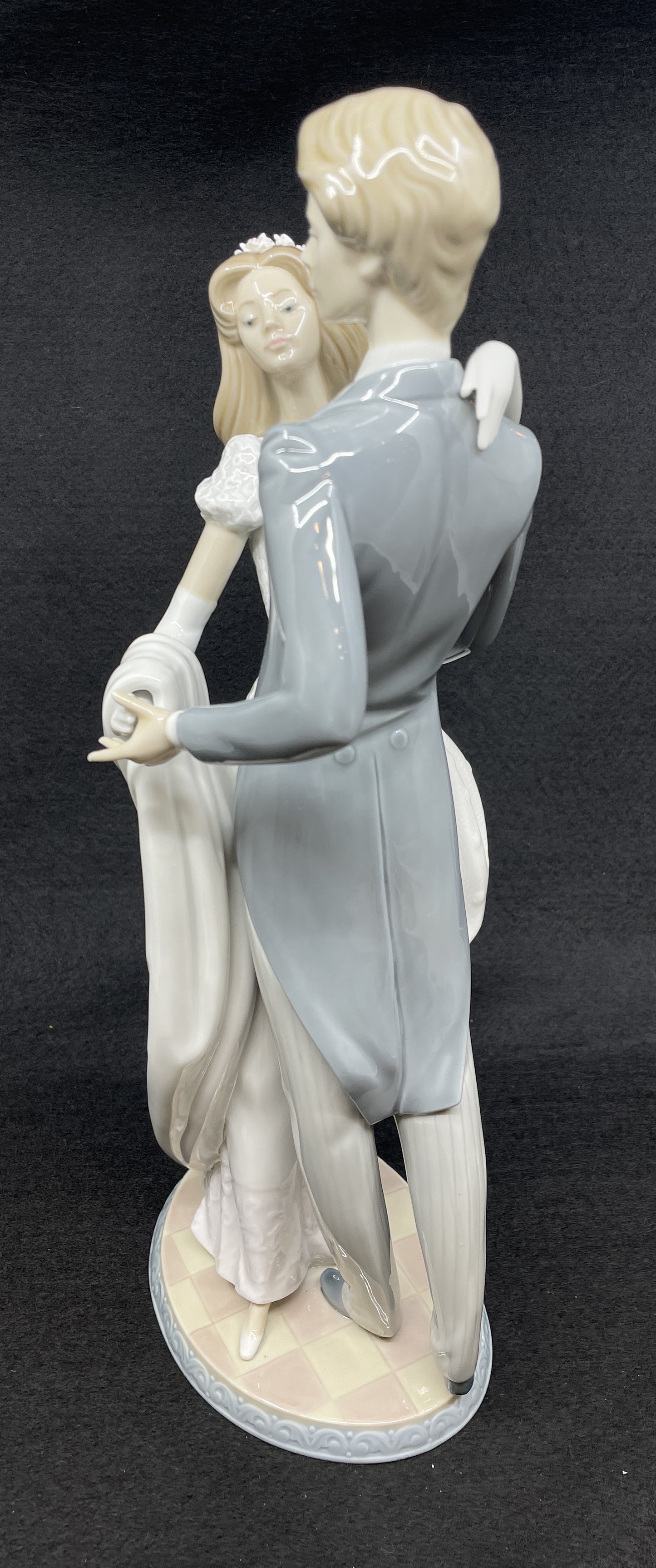 Lladro "I Love You Truly" #1528 NO BOX AS IS (0GU003)