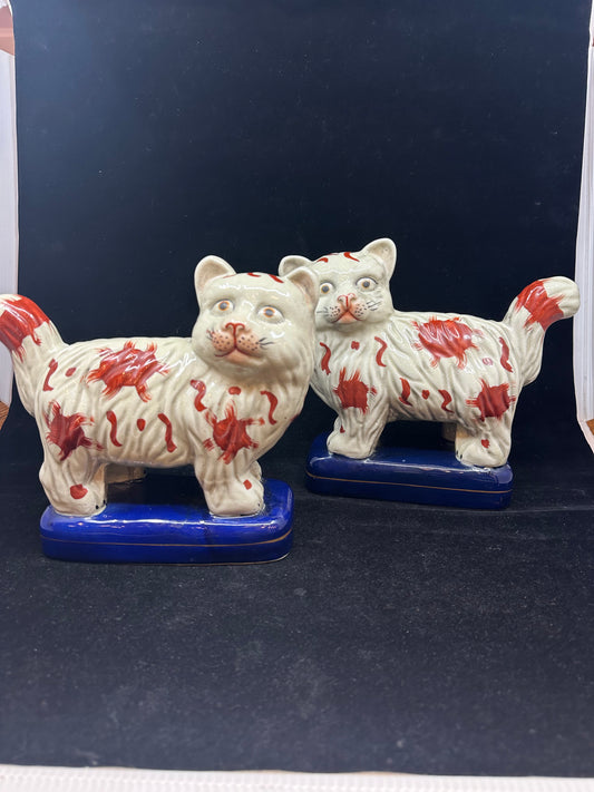 Pair of Cat Figurines (27782)