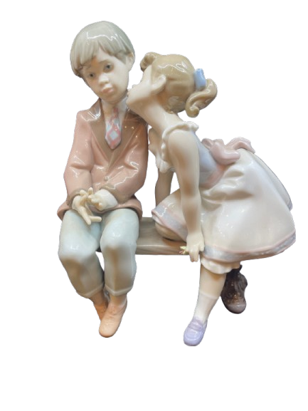 Lladro 10 and Growing 7635 w box (0DE00D)