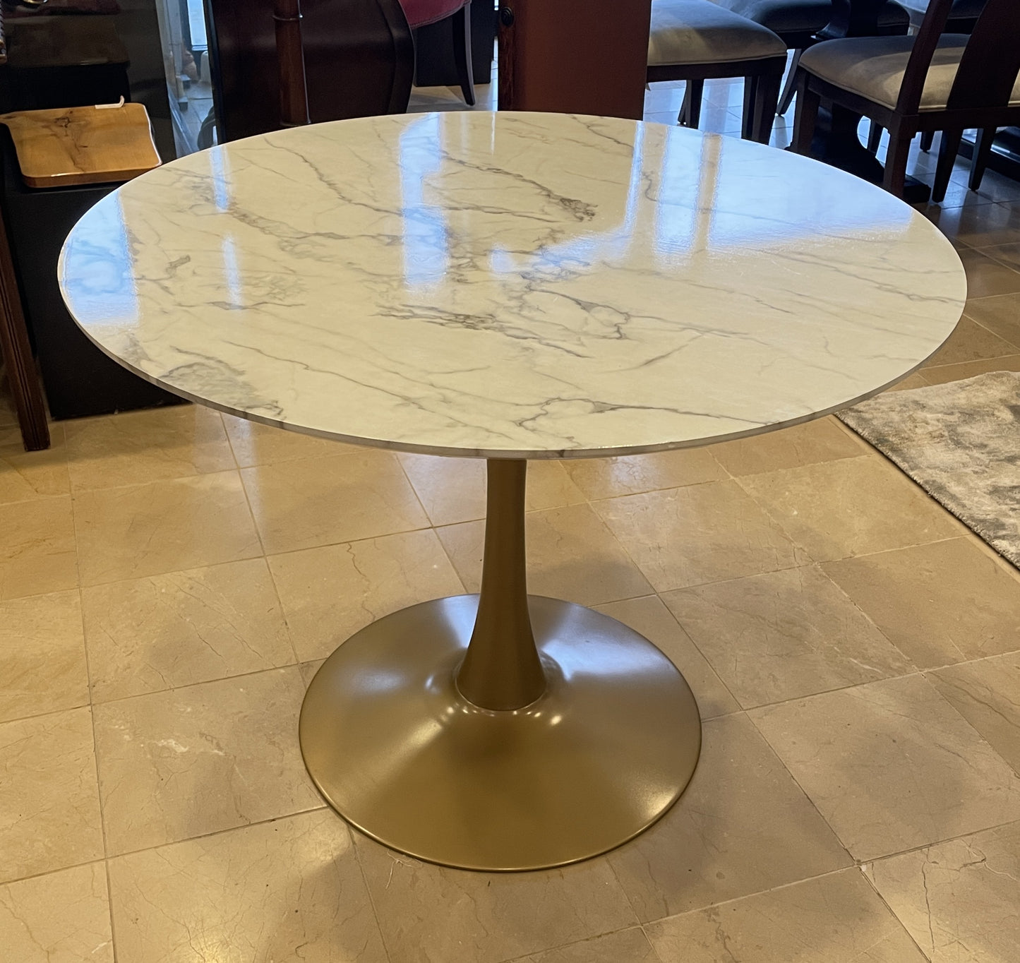 Saarinen Style Faux Marble Center Table with Bronze Base (0LG012)