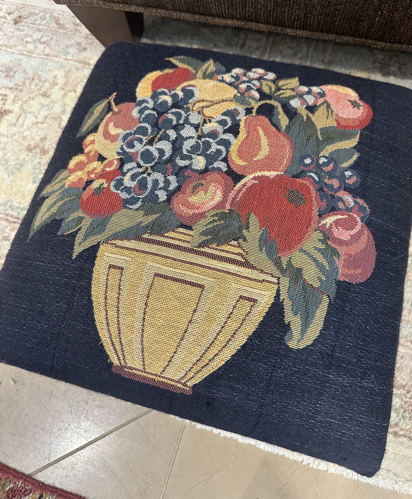 Footstool - Fruit Bowl (01401P)