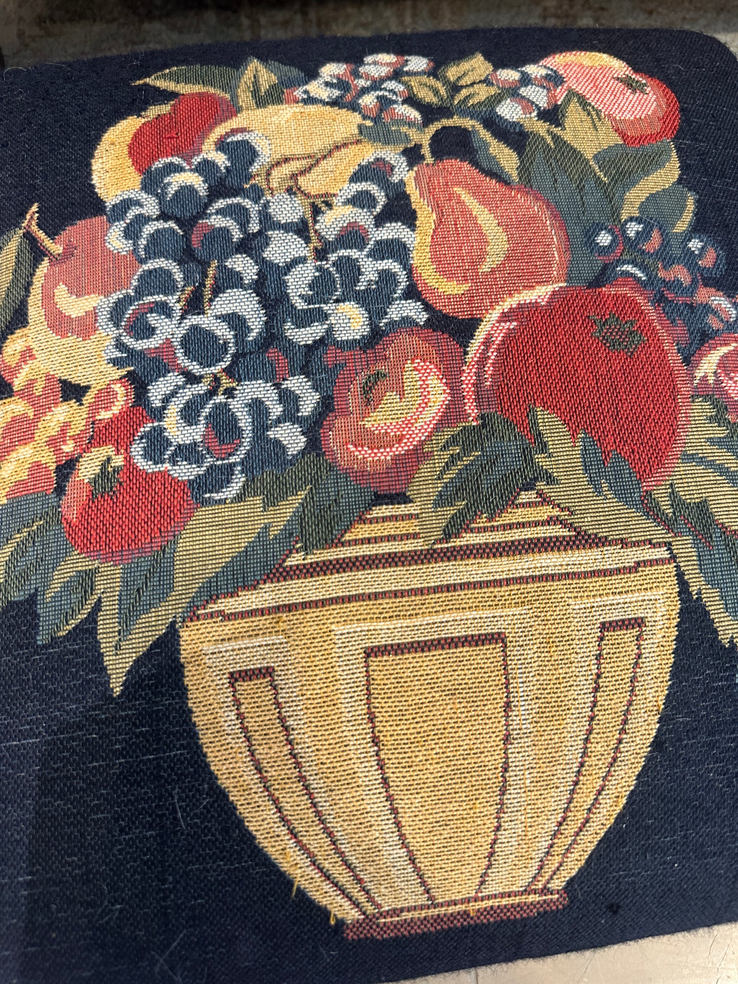 Footstool - Fruit Bowl (01401P)