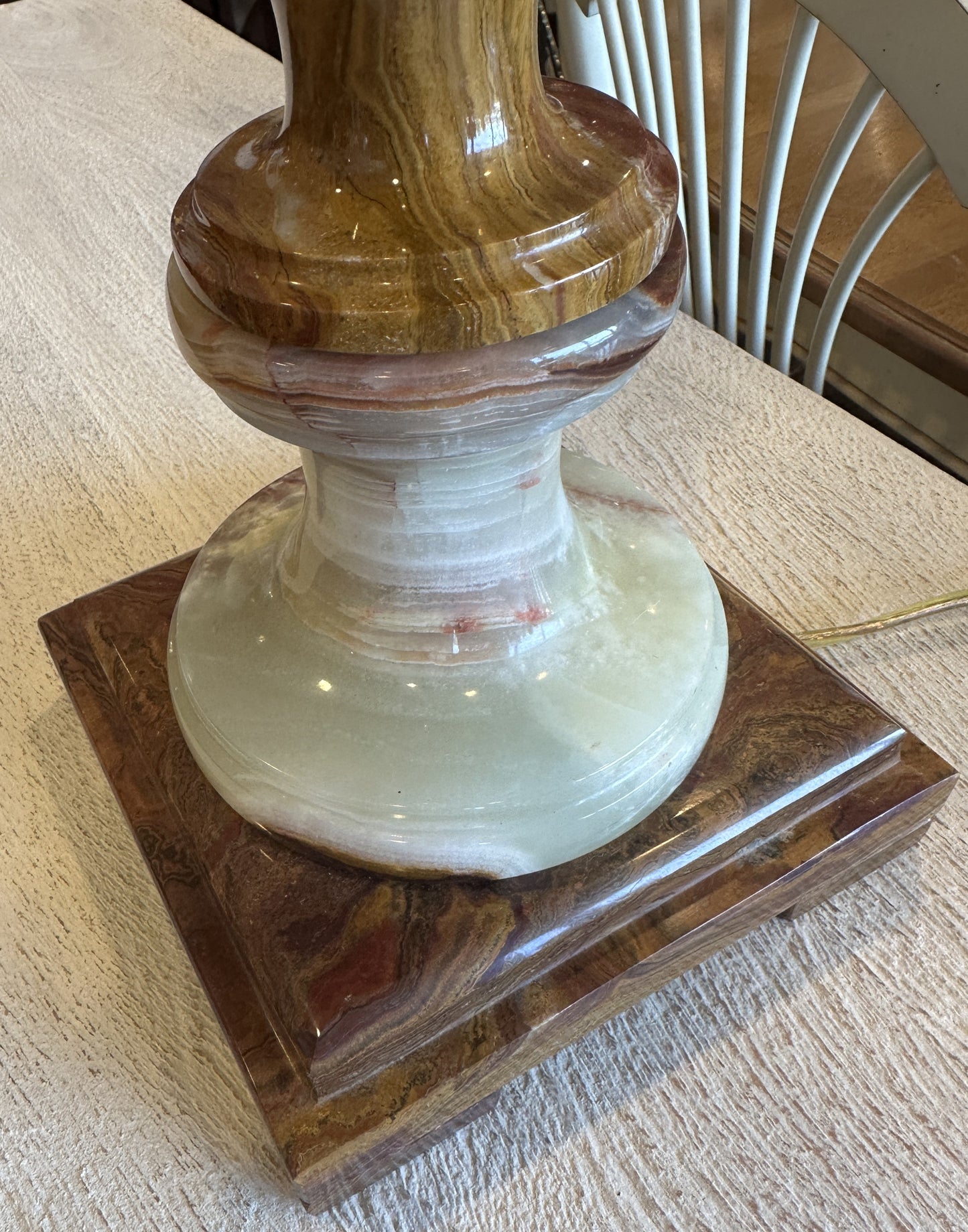 Onyx Lamp (01401O)