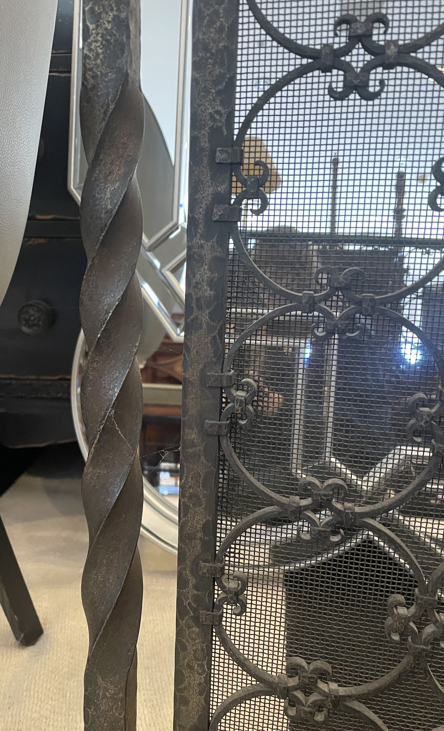 Forged Iron Figural Fireplace Spark Screen with Dragon Detail (0HP005)